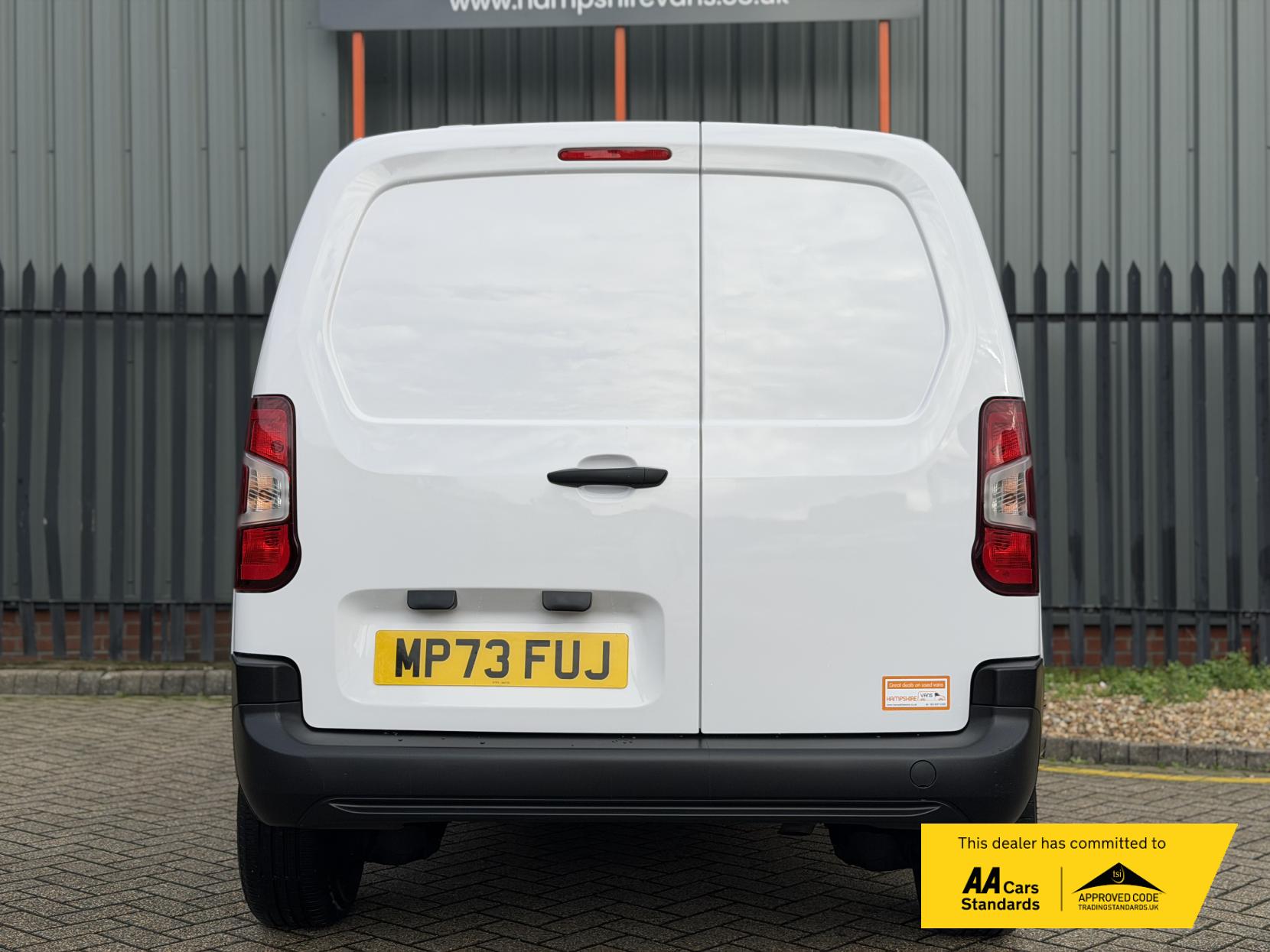 Peugeot Partner 1.5 BlueHDi 1000 Professional Premium + Standard Panel Van 5dr Diesel Manual SWB Euro 6 (s/s) (100 bhp)