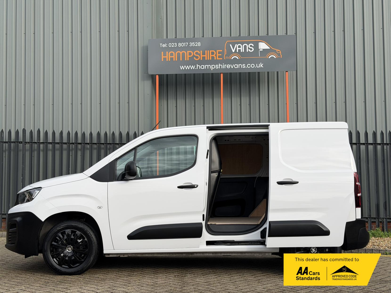 Peugeot Partner 1.5 BlueHDi 1000 Professional Premium + Standard Panel Van 5dr Diesel Manual SWB Euro 6 (s/s) (100 bhp)