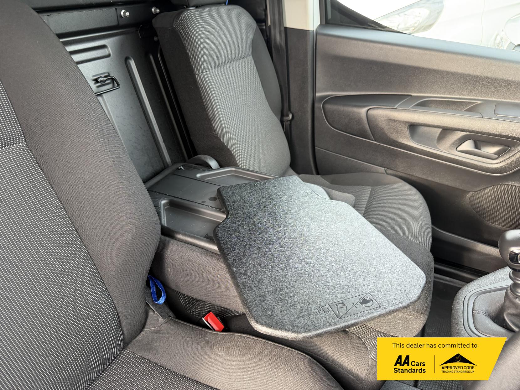 Peugeot Partner 1.5 BlueHDi 1000 Professional Premium + Standard Panel Van 5dr Diesel Manual SWB Euro 6 (s/s) (100 bhp)