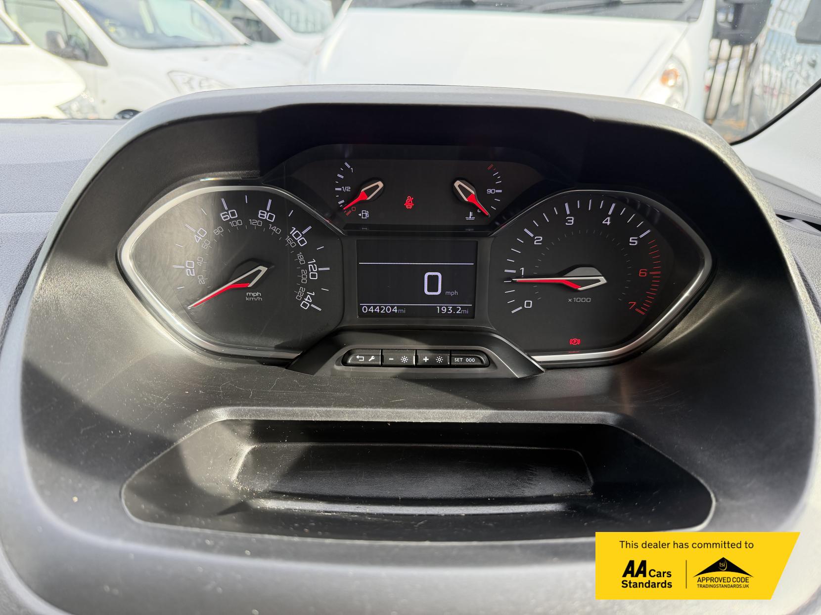 Peugeot Partner 1.5 BlueHDi 1000 Professional Premium + Standard Panel Van 5dr Diesel Manual SWB Euro 6 (s/s) (100 bhp)