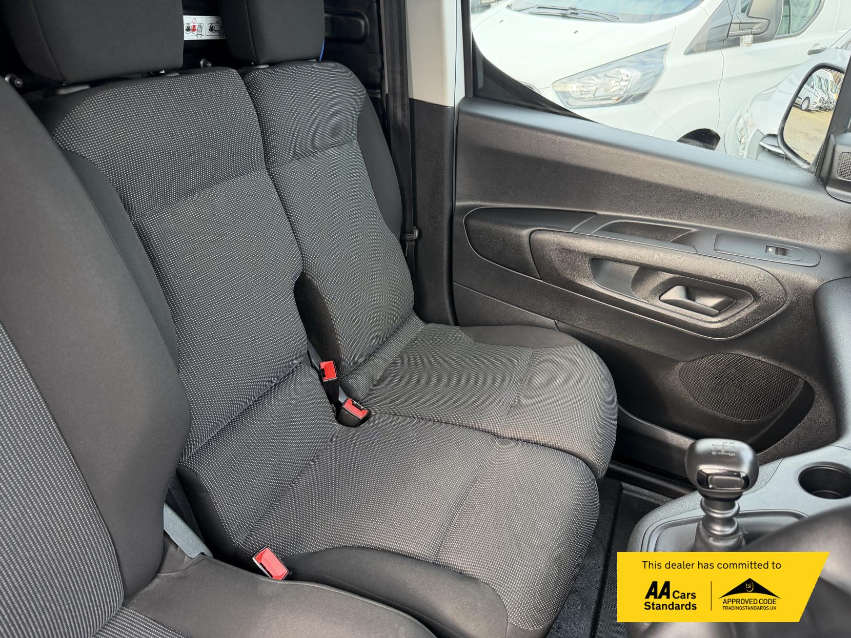 Peugeot Partner 1.5 BlueHDi 1000 Professional Premium + Standard Panel Van 5dr Diesel Manual SWB Euro 6 (s/s) (100 bhp)