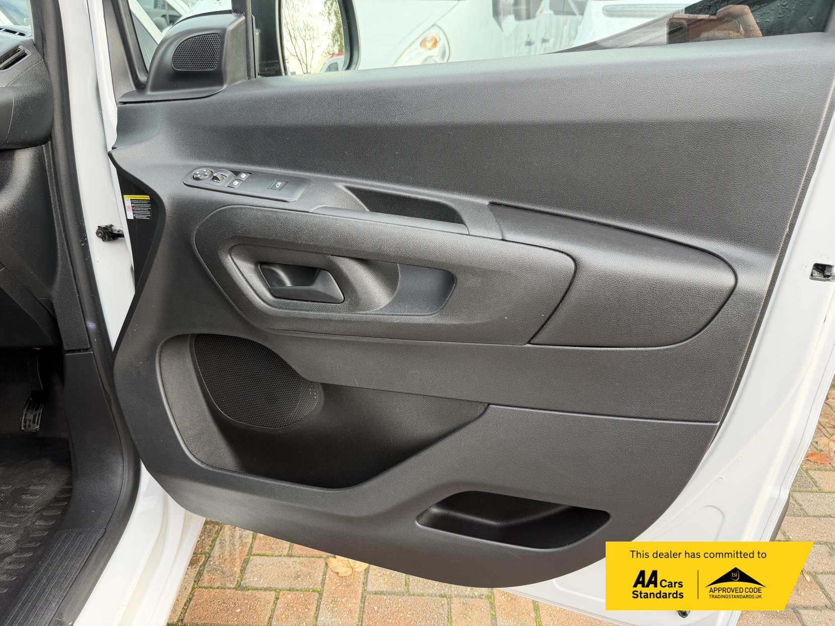 Peugeot Partner 1.5 BlueHDi 1000 Professional Premium + Standard Panel Van 5dr Diesel Manual SWB Euro 6 (s/s) (100 bhp)