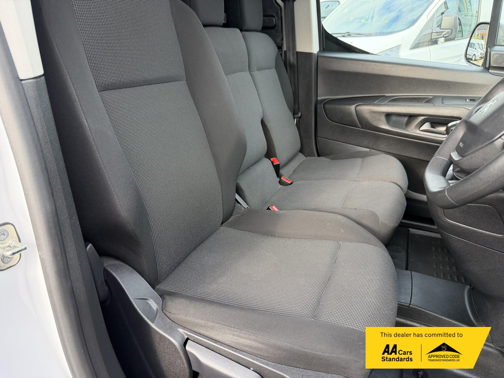 Peugeot Partner 1.5 BlueHDi 1000 Professional Premium + Standard Panel Van 5dr Diesel Manual SWB Euro 6 (s/s) (100 bhp)