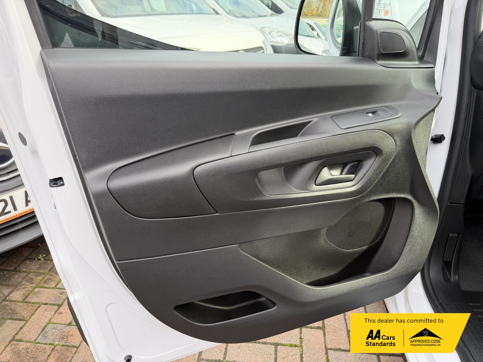 Peugeot Partner 1.5 BlueHDi 1000 Professional Premium + Standard Panel Van 5dr Diesel Manual SWB Euro 6 (s/s) (100 bhp)