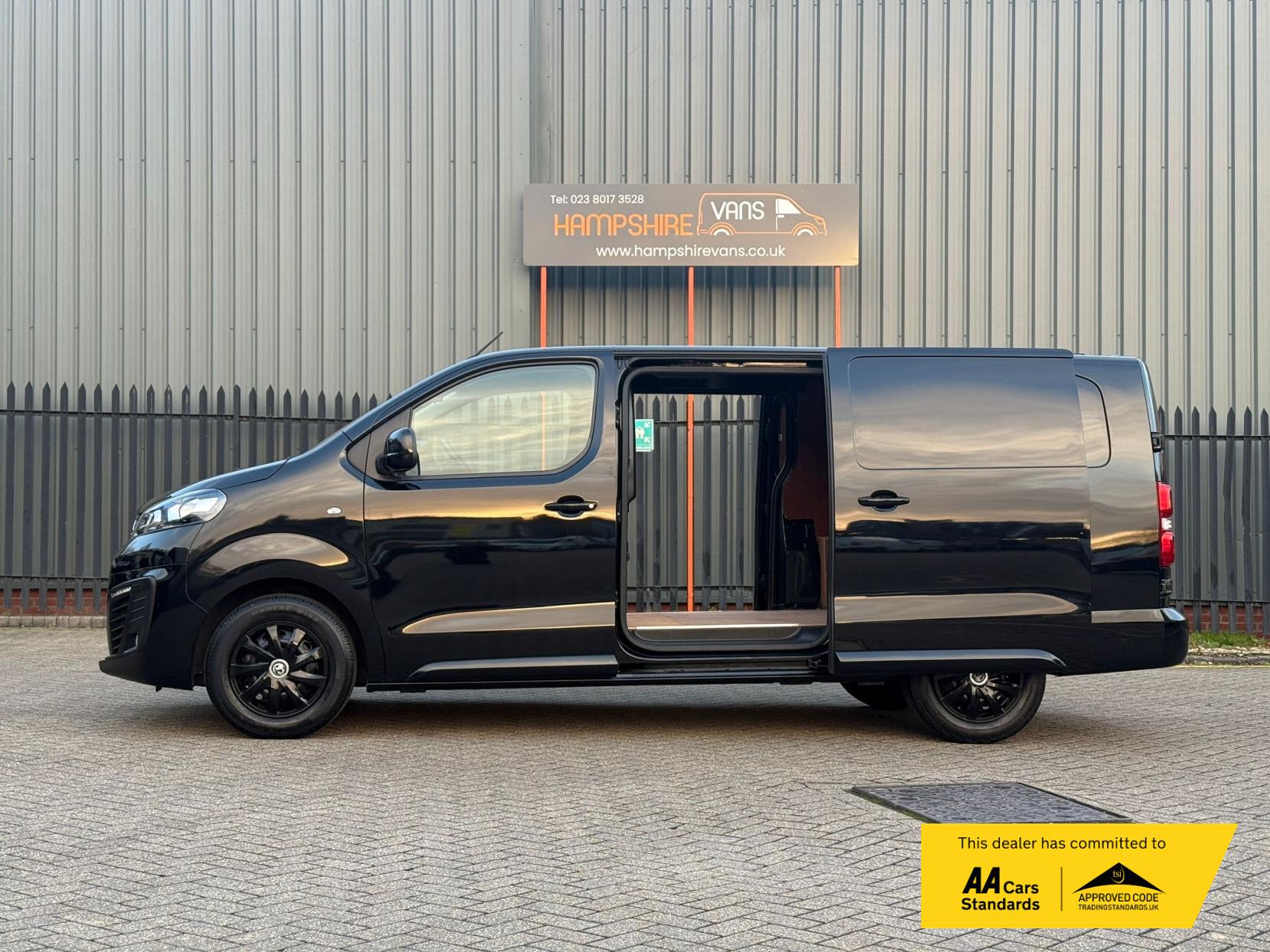 Vauxhall Vivaro 2.0 Turbo D 3100 Sportive Panel Van 5dr Diesel Manual L2 H1 Euro 6 (s/s) (120 ps)