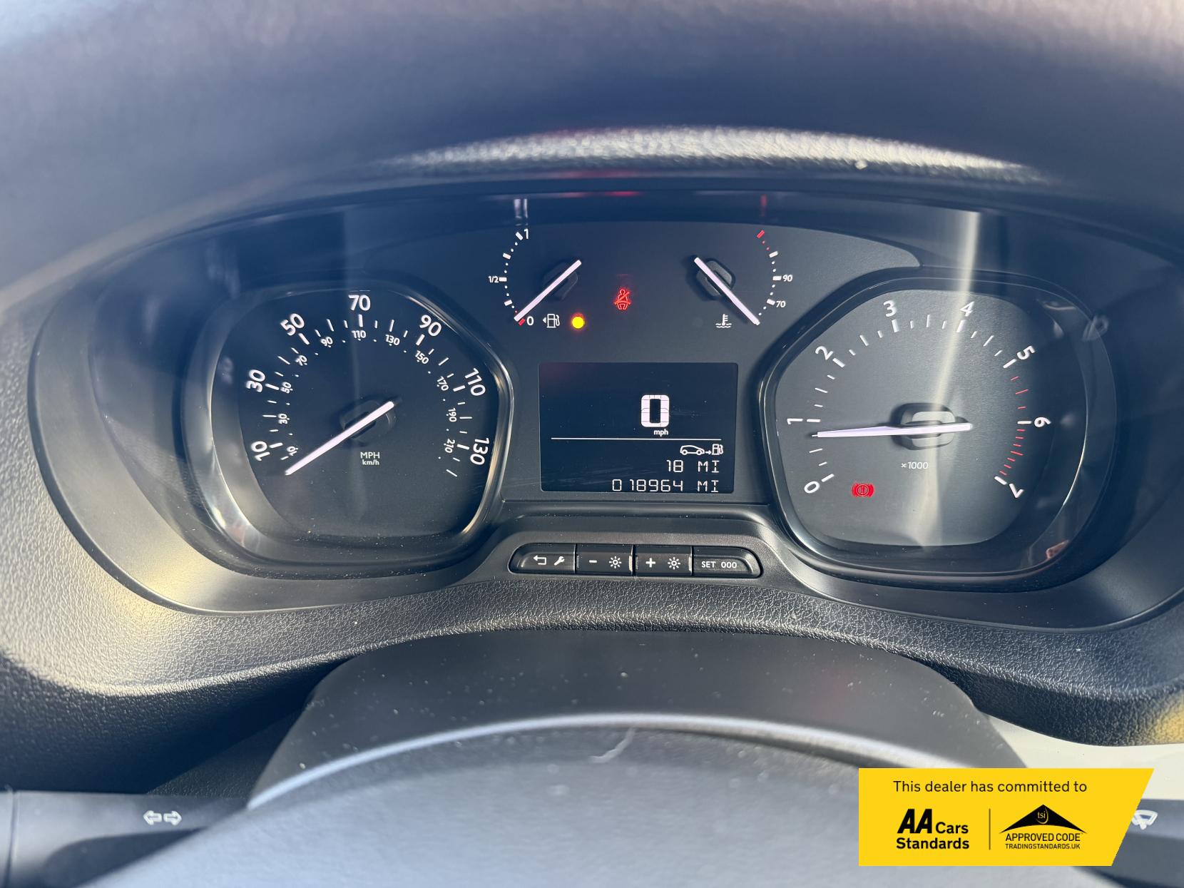 Vauxhall Vivaro 2.0 Turbo D 3100 Sportive Panel Van 5dr Diesel Manual L2 H1 Euro 6 (s/s) (120 ps)