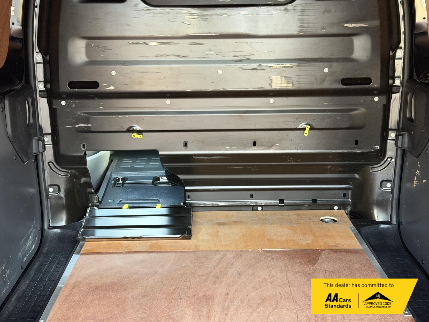 Vauxhall Vivaro 2.0 Turbo D 3100 Sportive Panel Van 5dr Diesel Manual L2 H1 Euro 6 (s/s) (120 ps)