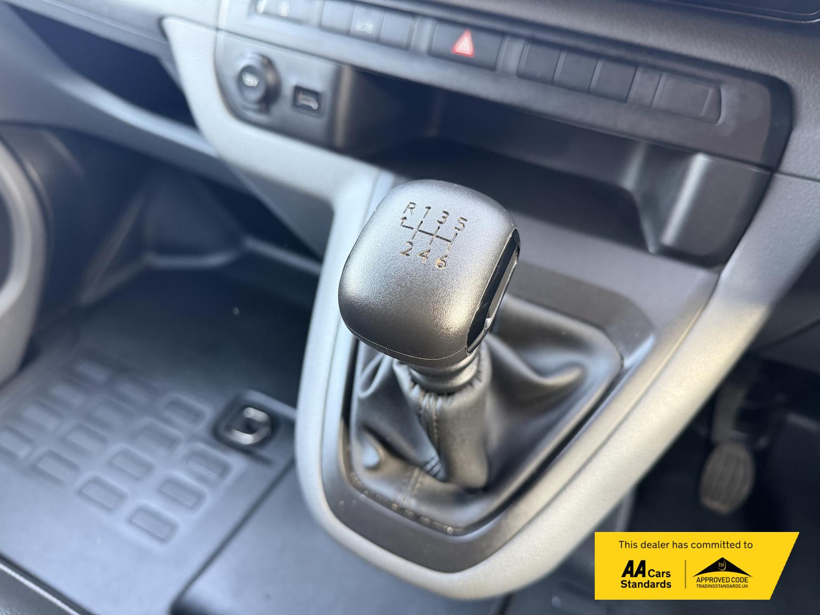 Vauxhall Vivaro 2.0 Turbo D 3100 Sportive Panel Van 5dr Diesel Manual L2 H1 Euro 6 (s/s) (120 ps)