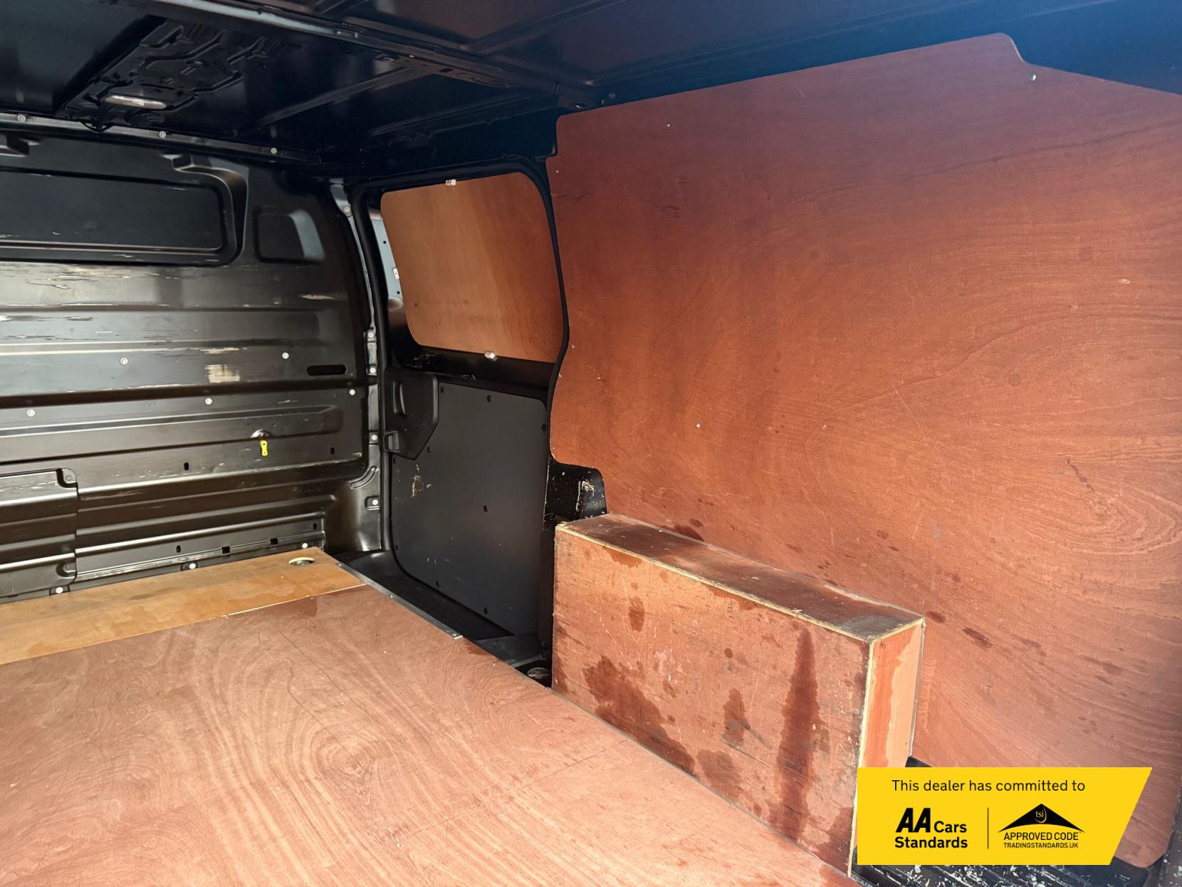 Vauxhall Vivaro 2.0 Turbo D 3100 Sportive Panel Van 5dr Diesel Manual L2 H1 Euro 6 (s/s) (120 ps)