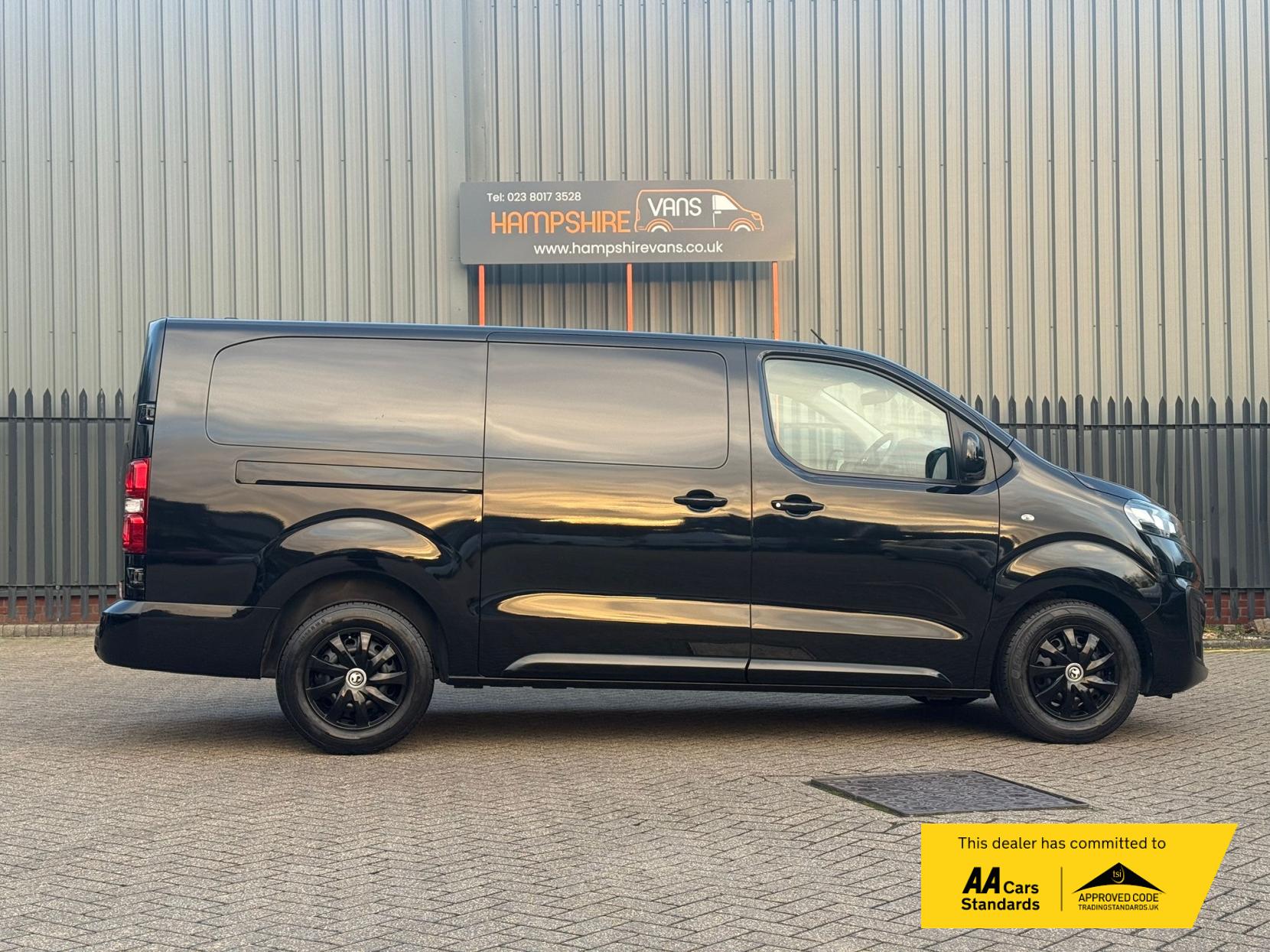 Vauxhall Vivaro 2.0 Turbo D 3100 Sportive Panel Van 5dr Diesel Manual L2 H1 Euro 6 (s/s) (120 ps)