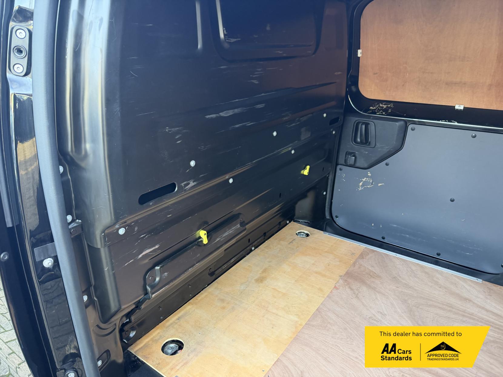 Vauxhall Vivaro 2.0 Turbo D 3100 Sportive Panel Van 5dr Diesel Manual L2 H1 Euro 6 (s/s) (120 ps)