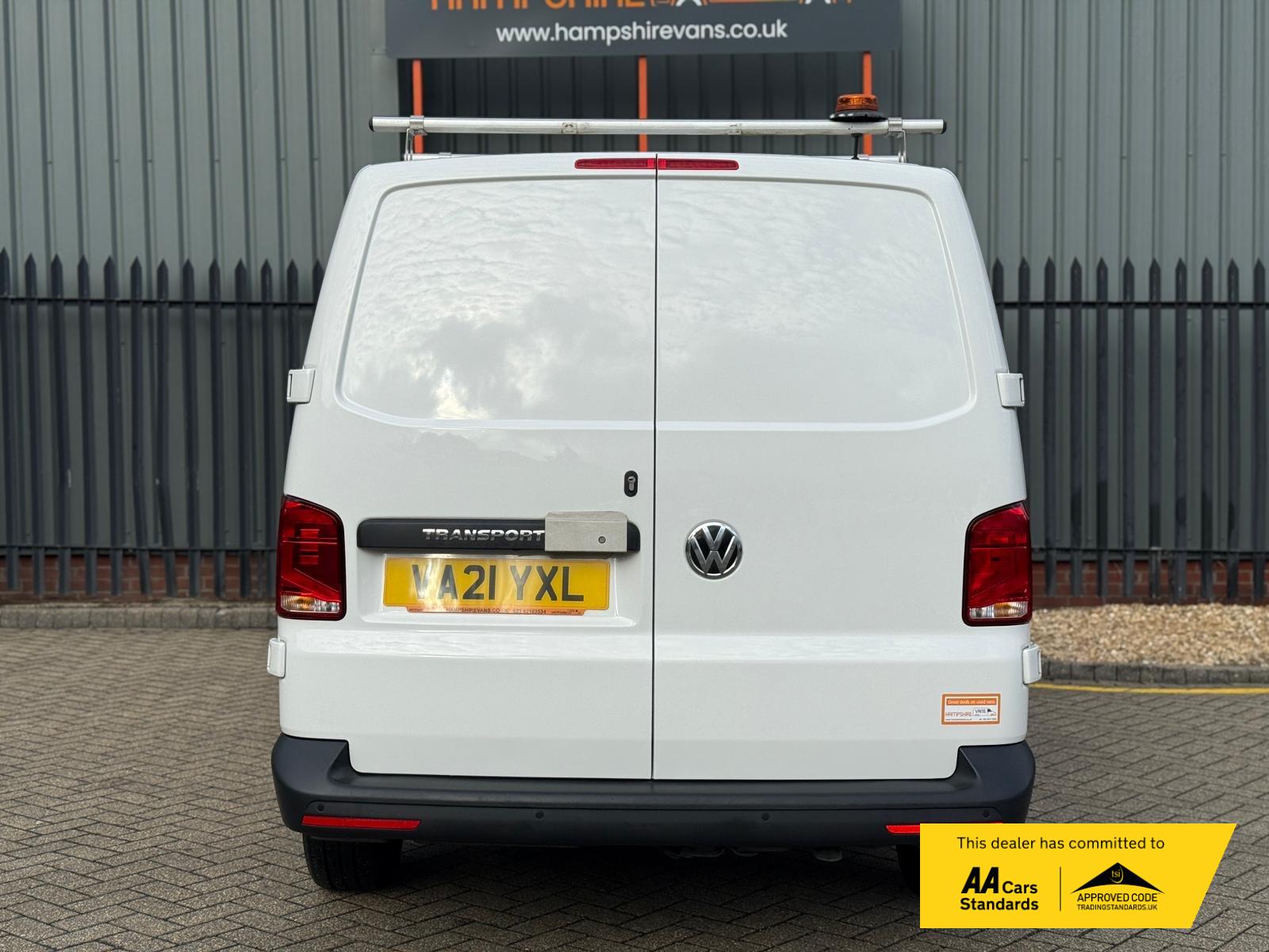 Volkswagen Transporter 2.0 TDI T26 Startline Panel Van 5dr Diesel Manual FWD SWB Euro 6 (s/s) (110 ps)