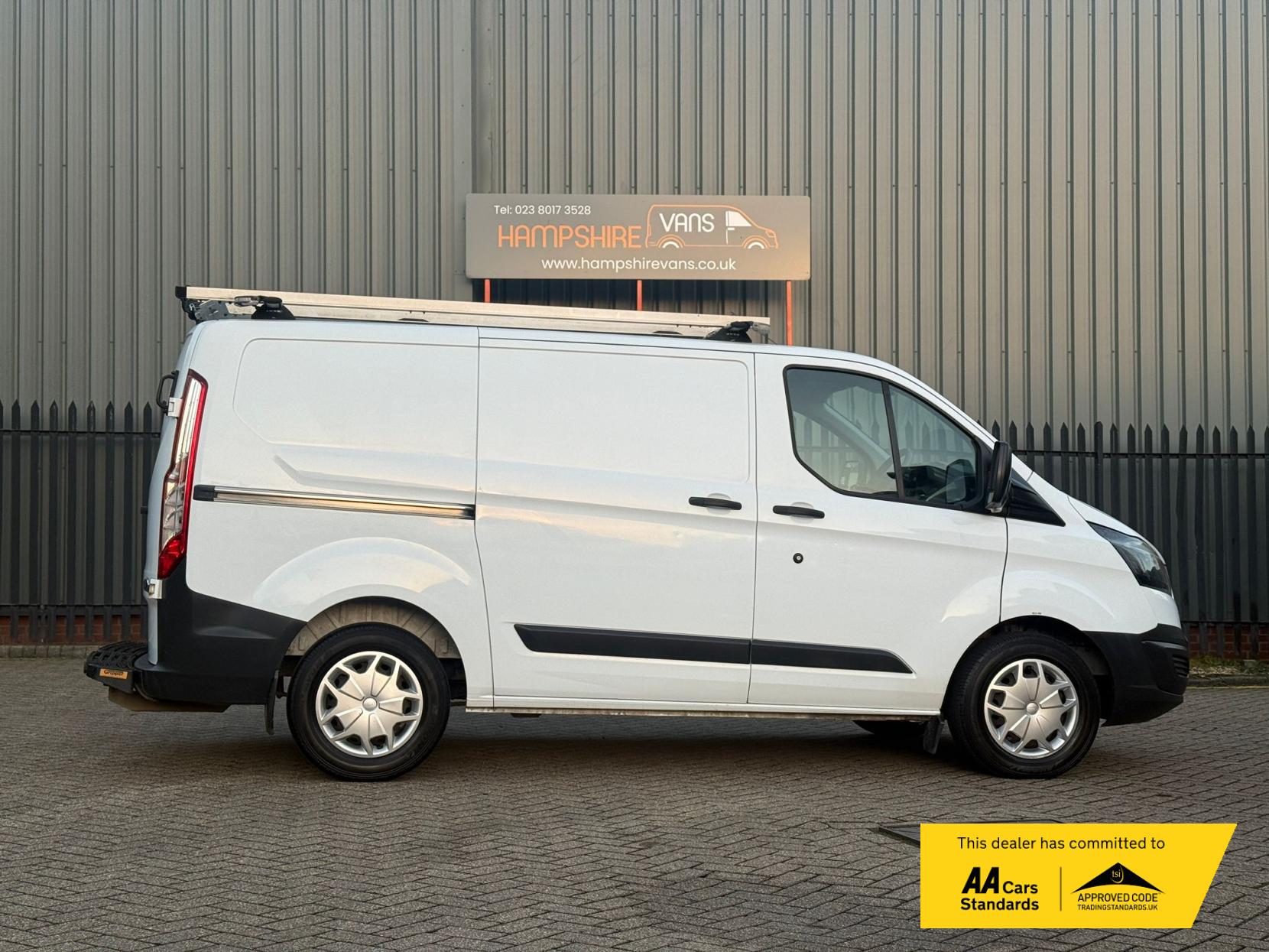 Ford Transit Custom 2.2 TDCi 310 ECOnetic Panel Van 5dr Diesel Manual L1 H1 (162 g/km, 98 bhp)