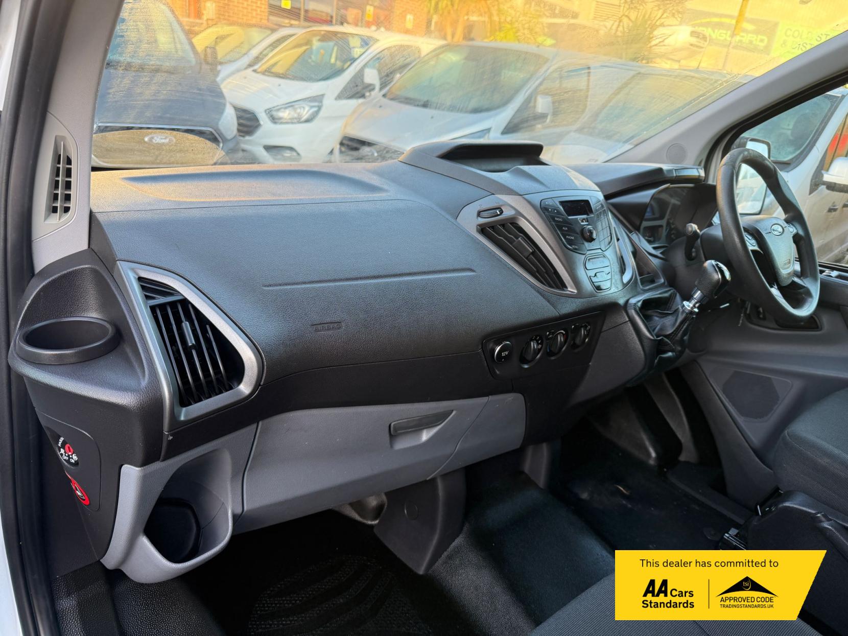 Ford Transit Custom 2.2 TDCi 310 ECOnetic Panel Van 5dr Diesel Manual L1 H1 (162 g/km, 98 bhp)