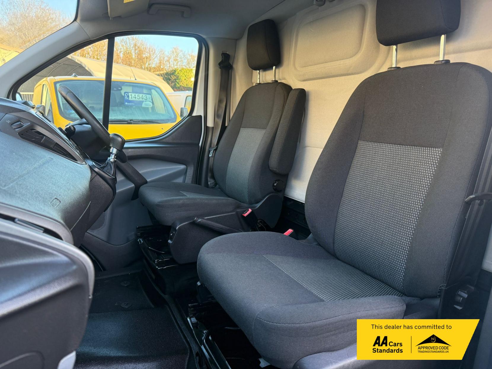 Ford Transit Custom 2.2 TDCi 310 ECOnetic Panel Van 5dr Diesel Manual L1 H1 (162 g/km, 98 bhp)