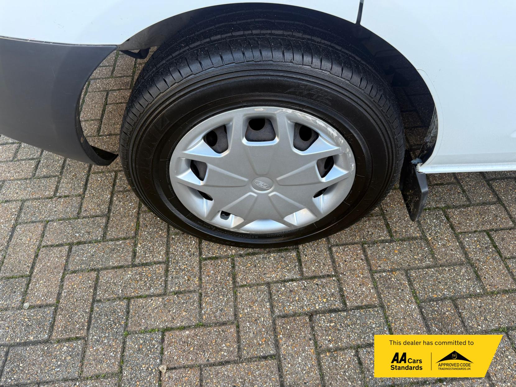 Ford Transit Custom 2.2 TDCi 310 ECOnetic Panel Van 5dr Diesel Manual L1 H1 (162 g/km, 98 bhp)