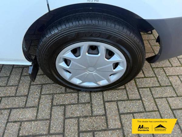 Ford Transit Custom 2.2 TDCi 310 ECOnetic Panel Van 5dr Diesel Manual L1 H1 (162 g/km, 98 bhp)