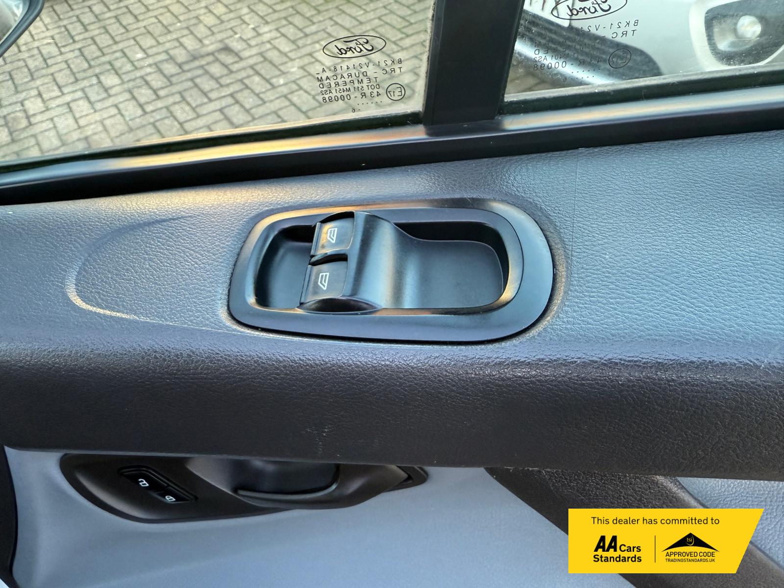 Ford Transit Custom 2.2 TDCi 310 ECOnetic Panel Van 5dr Diesel Manual L1 H1 (162 g/km, 98 bhp)