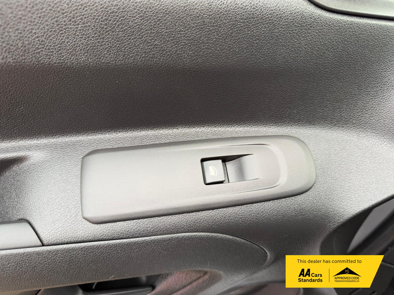 Vauxhall Combo 1.5 Turbo D 2300 Edition Panel Van 4dr Diesel Manual L2 H1 Euro 6 (s/s) (100 ps)