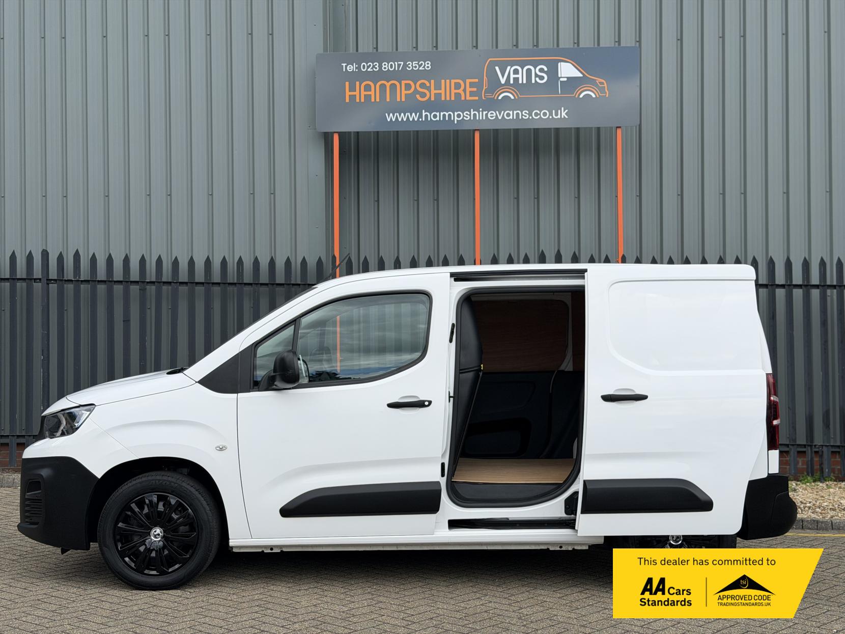 2020 Peugeot Partner 1.5 BlueHDi 1000 Professional Standard Panel Van 5dr Diesel Manual SWB Euro 6 (s/s) (100 bhp) - Thumbnail 7