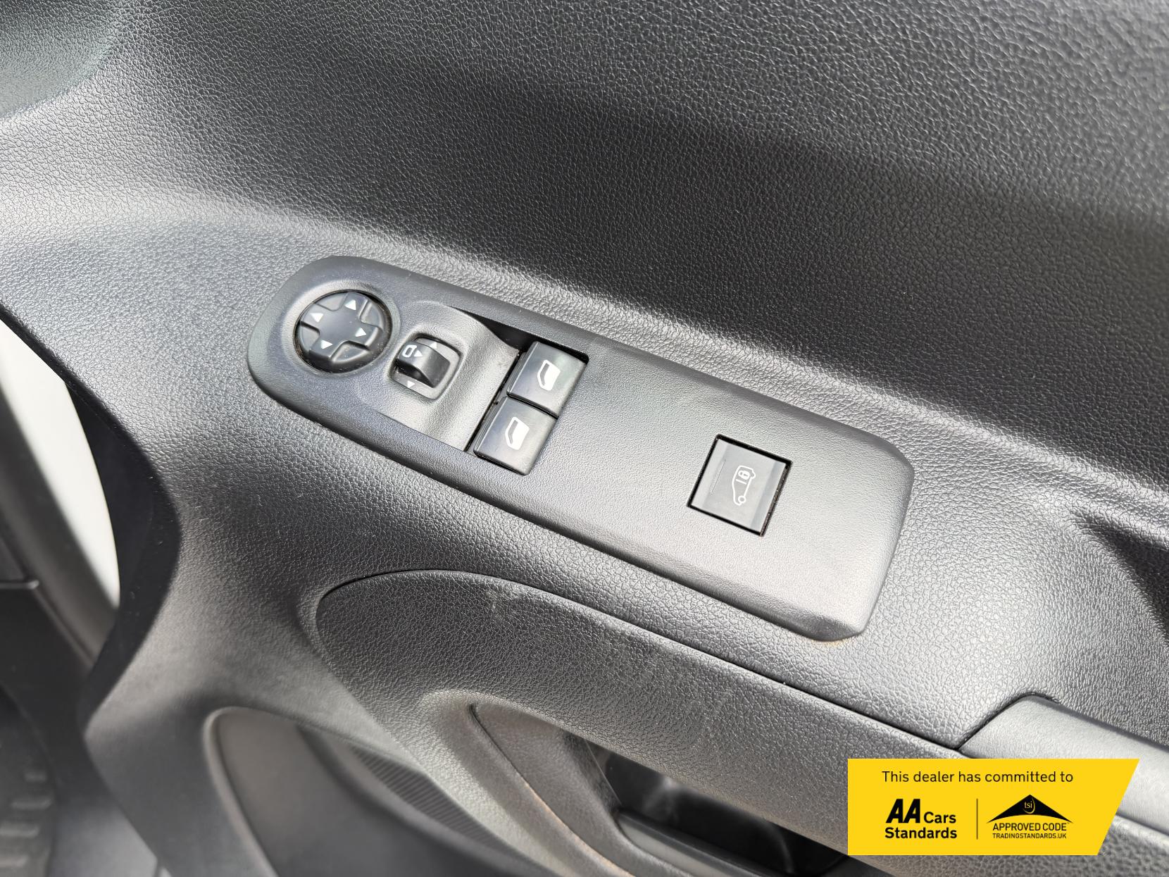 2020 Peugeot Partner 1.5 BlueHDi 1000 Professional Standard Panel Van 5dr Diesel Manual SWB Euro 6 (s/s) (100 bhp) - Thumbnail 44