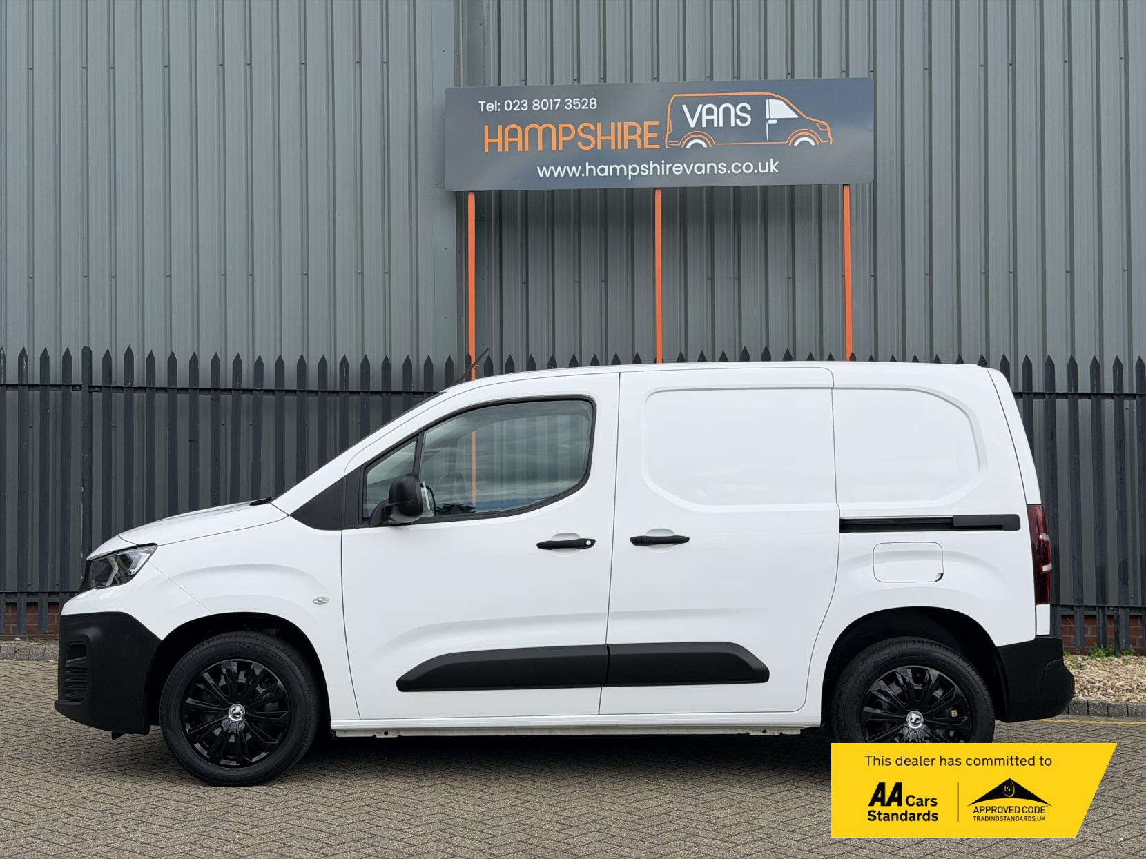 2020 Peugeot Partner 1.5 BlueHDi 1000 Professional Standard Panel Van 5dr Diesel Manual SWB Euro 6 (s/s) (100 bhp) - Thumbnail 6