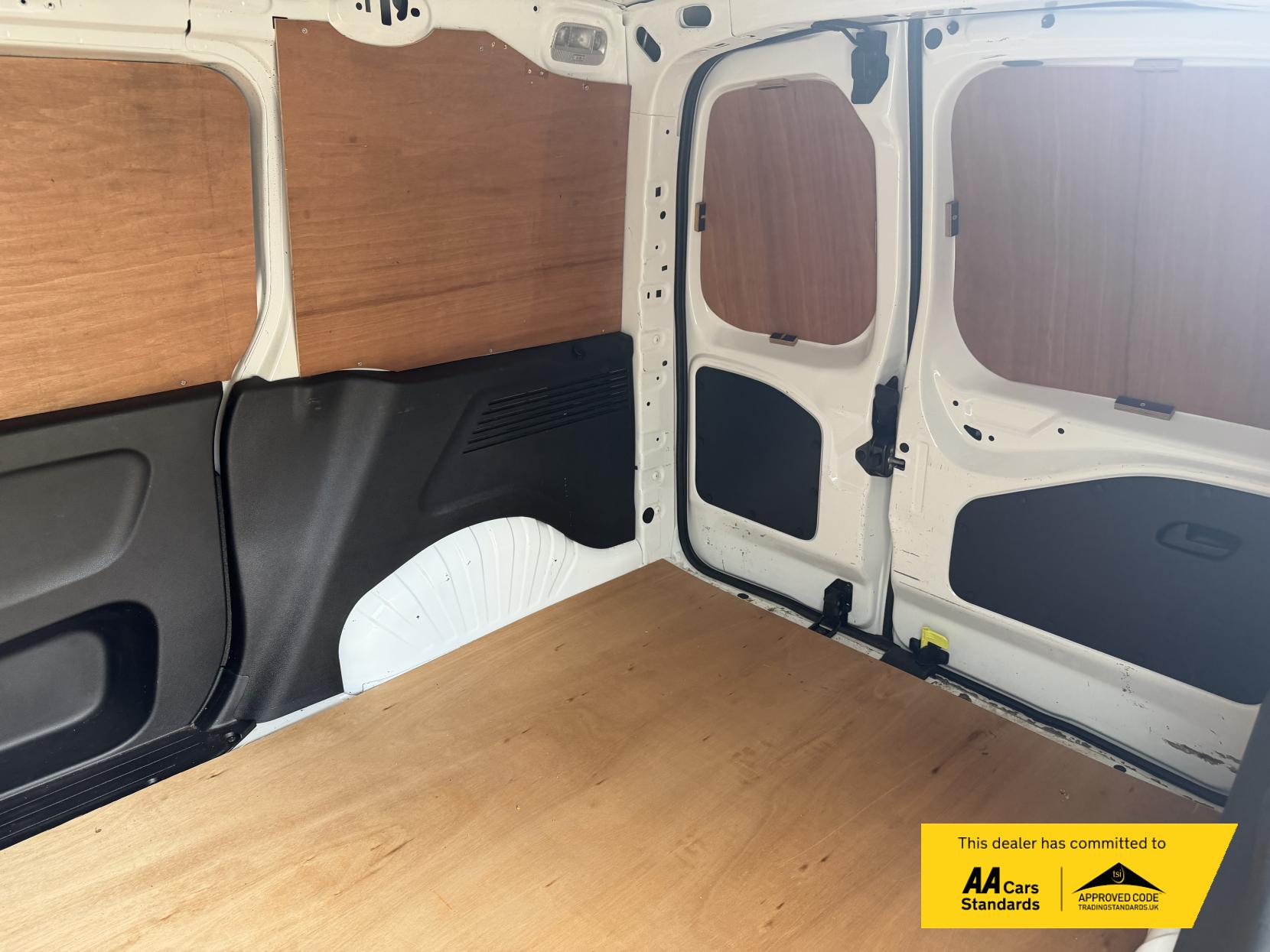 2020 Peugeot Partner 1.5 BlueHDi 1000 Professional Standard Panel Van 5dr Diesel Manual SWB Euro 6 (s/s) (100 bhp) - Thumbnail 28