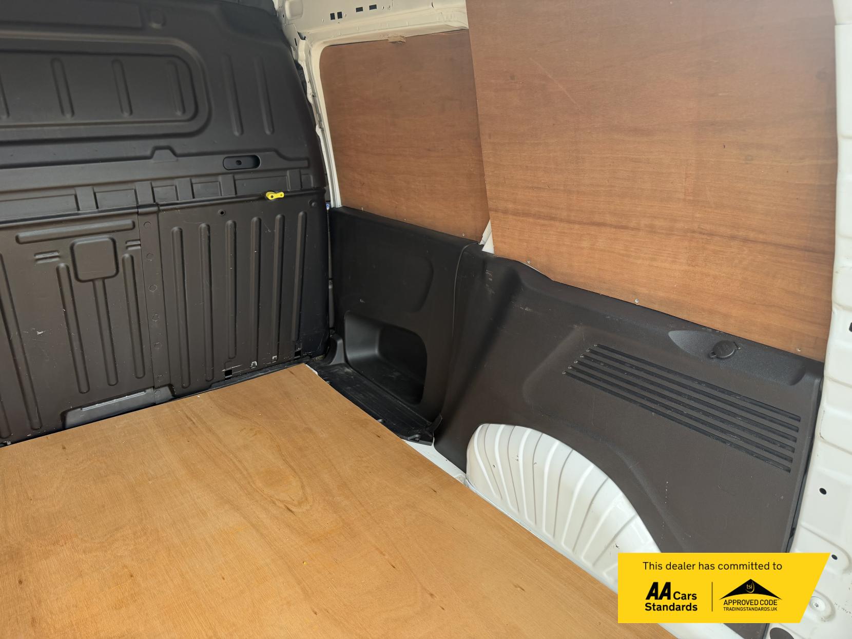 2020 Peugeot Partner 1.5 BlueHDi 1000 Professional Standard Panel Van 5dr Diesel Manual SWB Euro 6 (s/s) (100 bhp) - Thumbnail 26