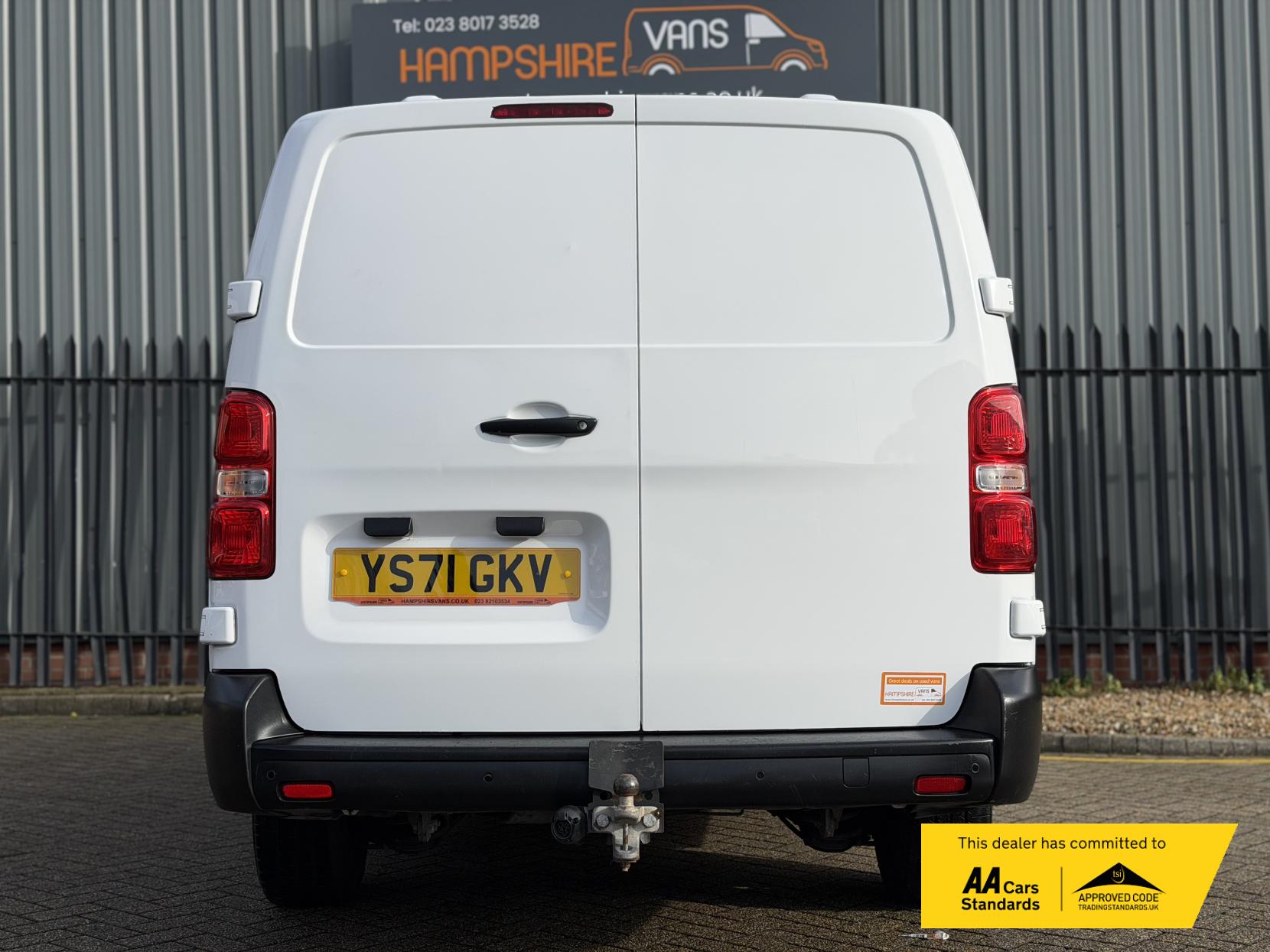 Vauxhall Vivaro 2.0 Turbo D 3100 Dynamic Panel Van 6dr Diesel Manual L2 H1 Euro 6 (s/s) (145 ps)