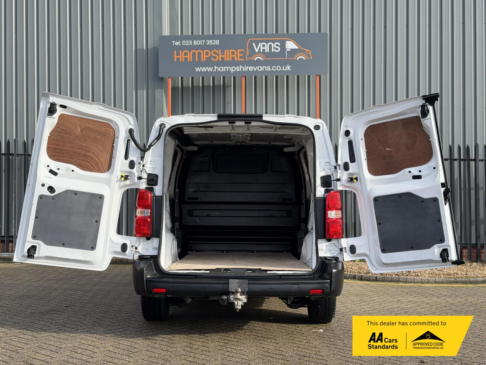 Vauxhall Vivaro 2.0 Turbo D 3100 Dynamic Panel Van 6dr Diesel Manual L2 H1 Euro 6 (s/s) (145 ps)