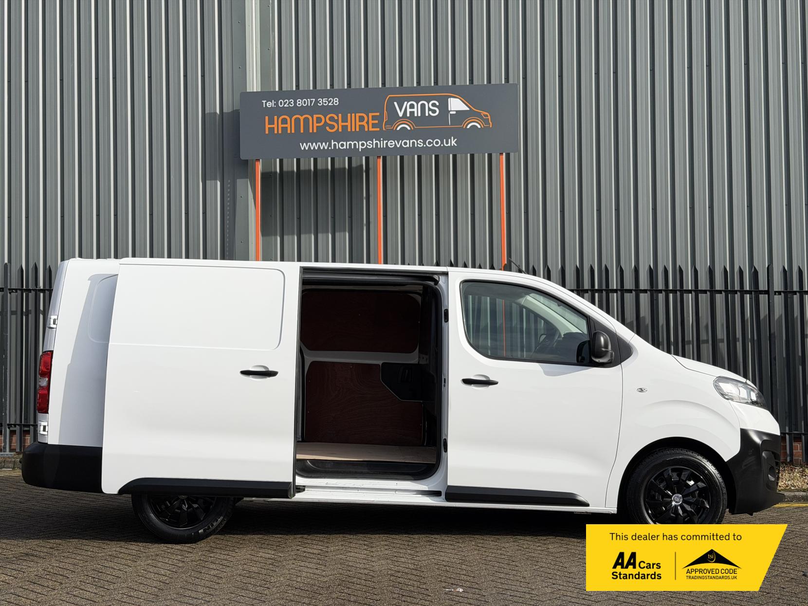 Vauxhall Vivaro 2.0 Turbo D 3100 Dynamic Panel Van 6dr Diesel Manual L2 H1 Euro 6 (s/s) (145 ps)