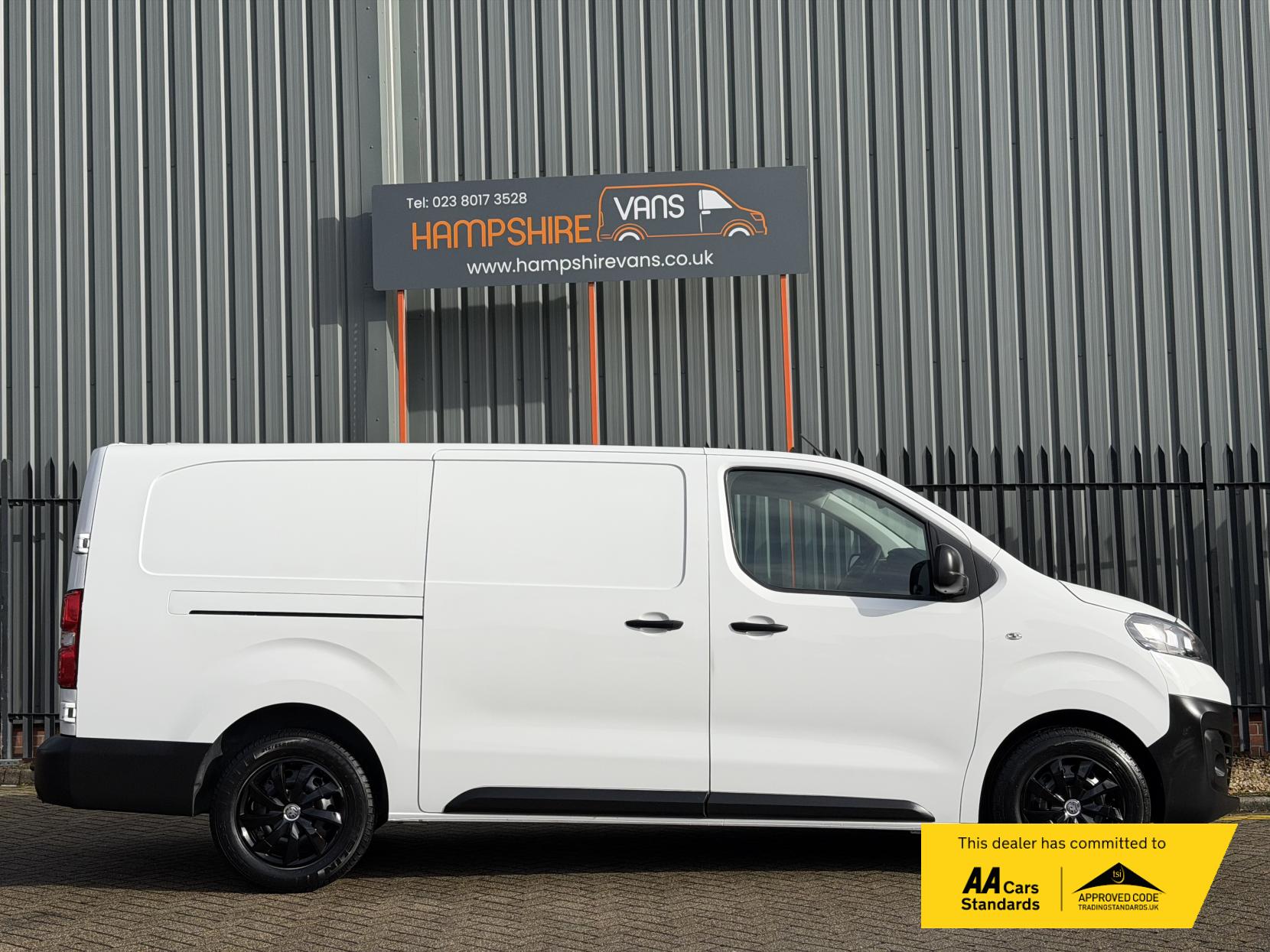 Vauxhall Vivaro 2.0 Turbo D 3100 Dynamic Panel Van 6dr Diesel Manual L2 H1 Euro 6 (s/s) (145 ps)