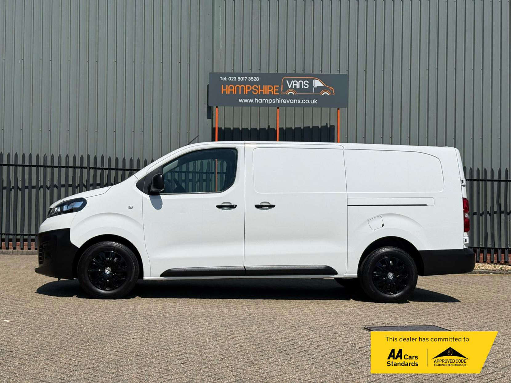 2021 Vauxhall Vivaro 2.0 Turbo D 3100 Dynamic Panel Van 6dr Diesel Manual L2 H1 Euro 6 (s/s) (145 ps) - Thumbnail 6