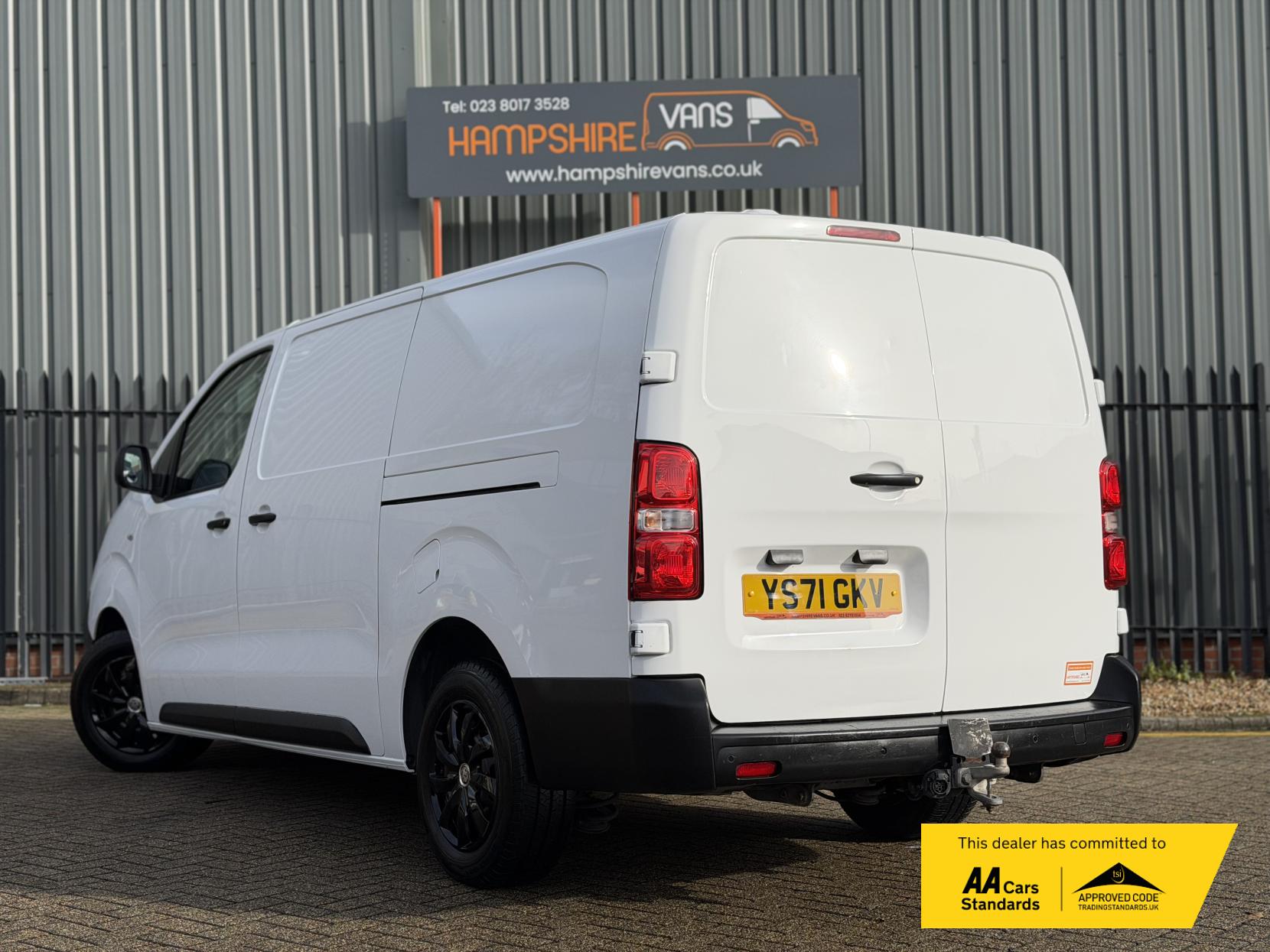 Vauxhall Vivaro 2.0 Turbo D 3100 Dynamic Panel Van 6dr Diesel Manual L2 H1 Euro 6 (s/s) (145 ps)