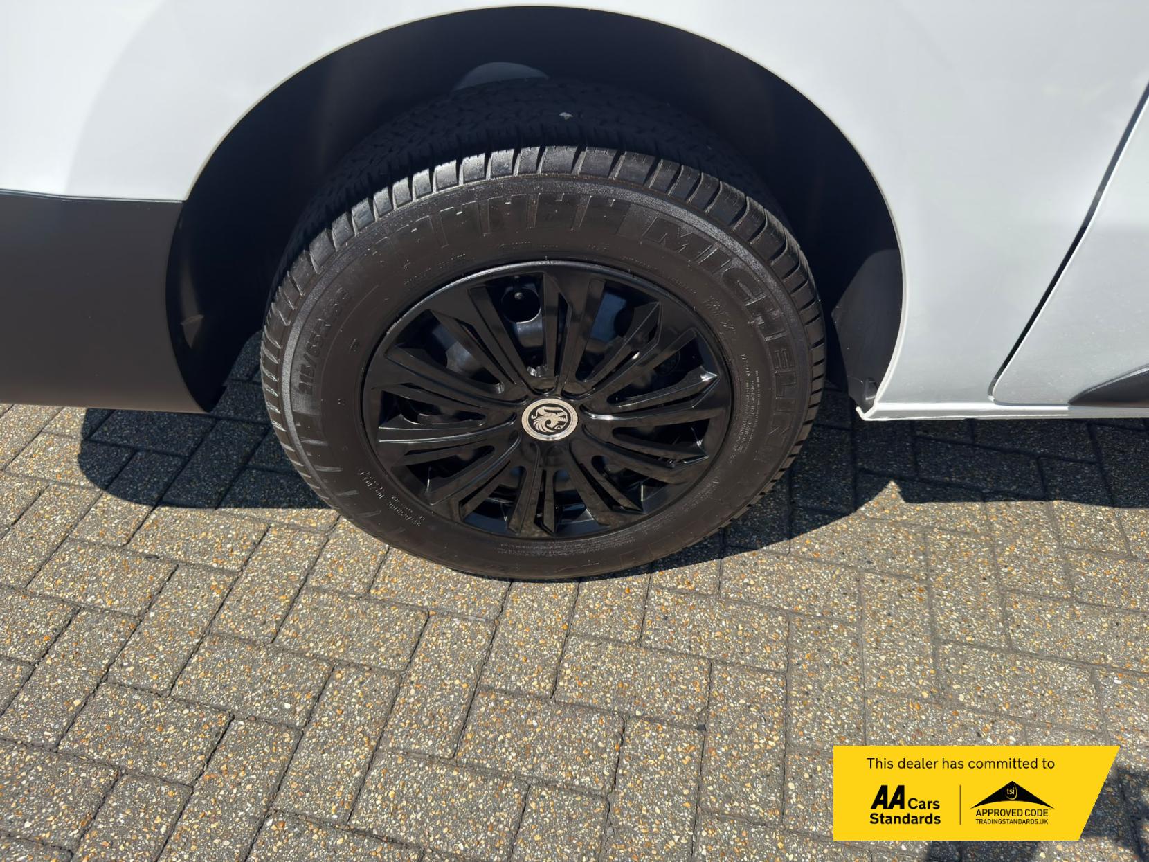 2021 Vauxhall Vivaro 2.0 Turbo D 3100 Dynamic Panel Van 6dr Diesel Manual L2 H1 Euro 6 (s/s) (145 ps) - Thumbnail 38