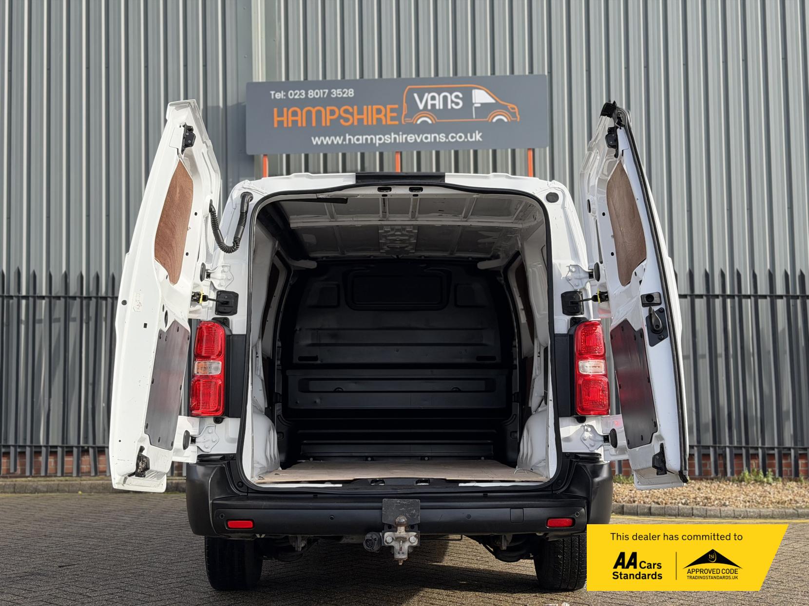 Vauxhall Vivaro 2.0 Turbo D 3100 Dynamic Panel Van 6dr Diesel Manual L2 H1 Euro 6 (s/s) (145 ps)