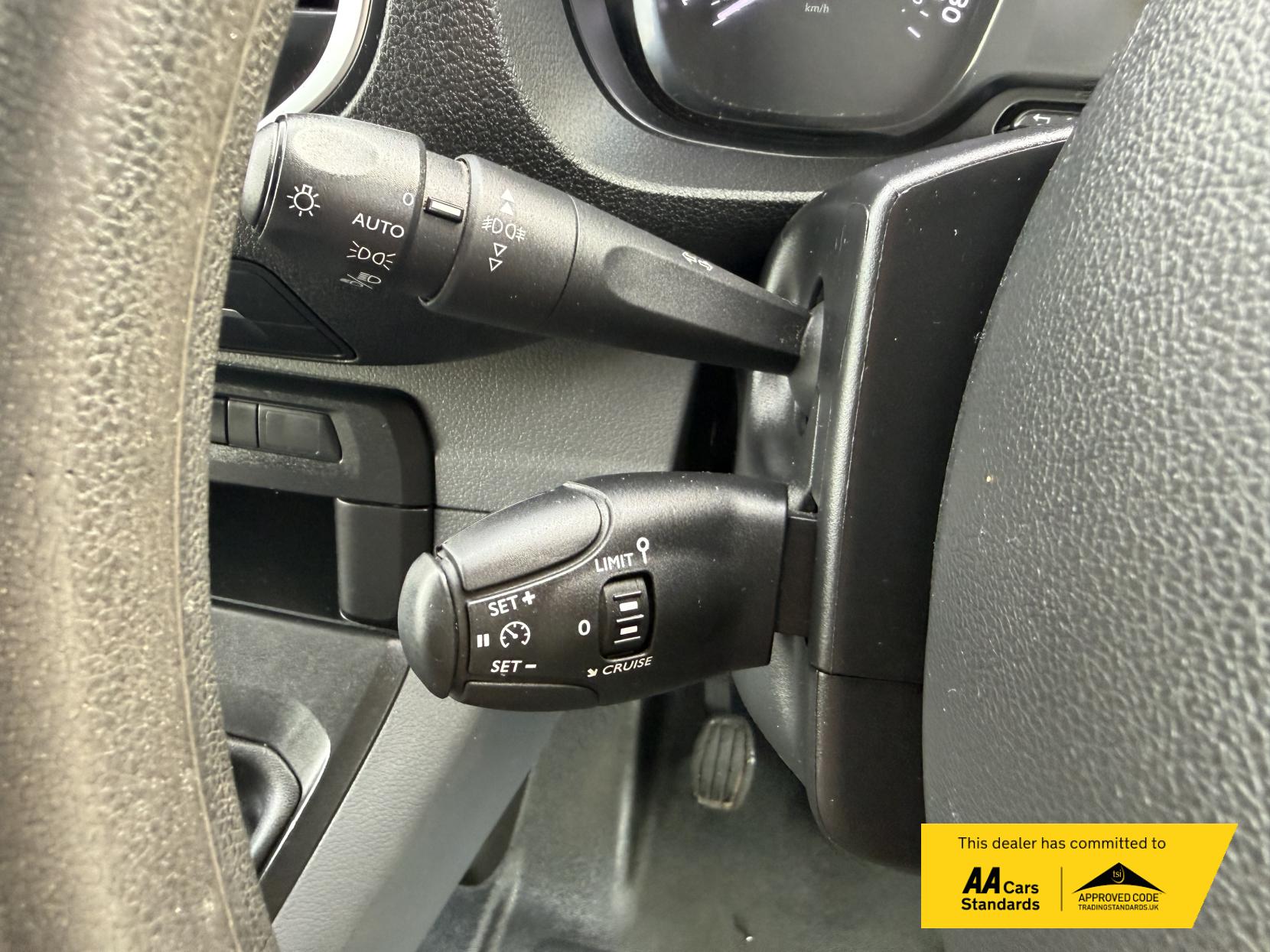 Vauxhall Vivaro 2.0 Turbo D 3100 Dynamic Panel Van 6dr Diesel Manual L2 H1 Euro 6 (s/s) (145 ps)