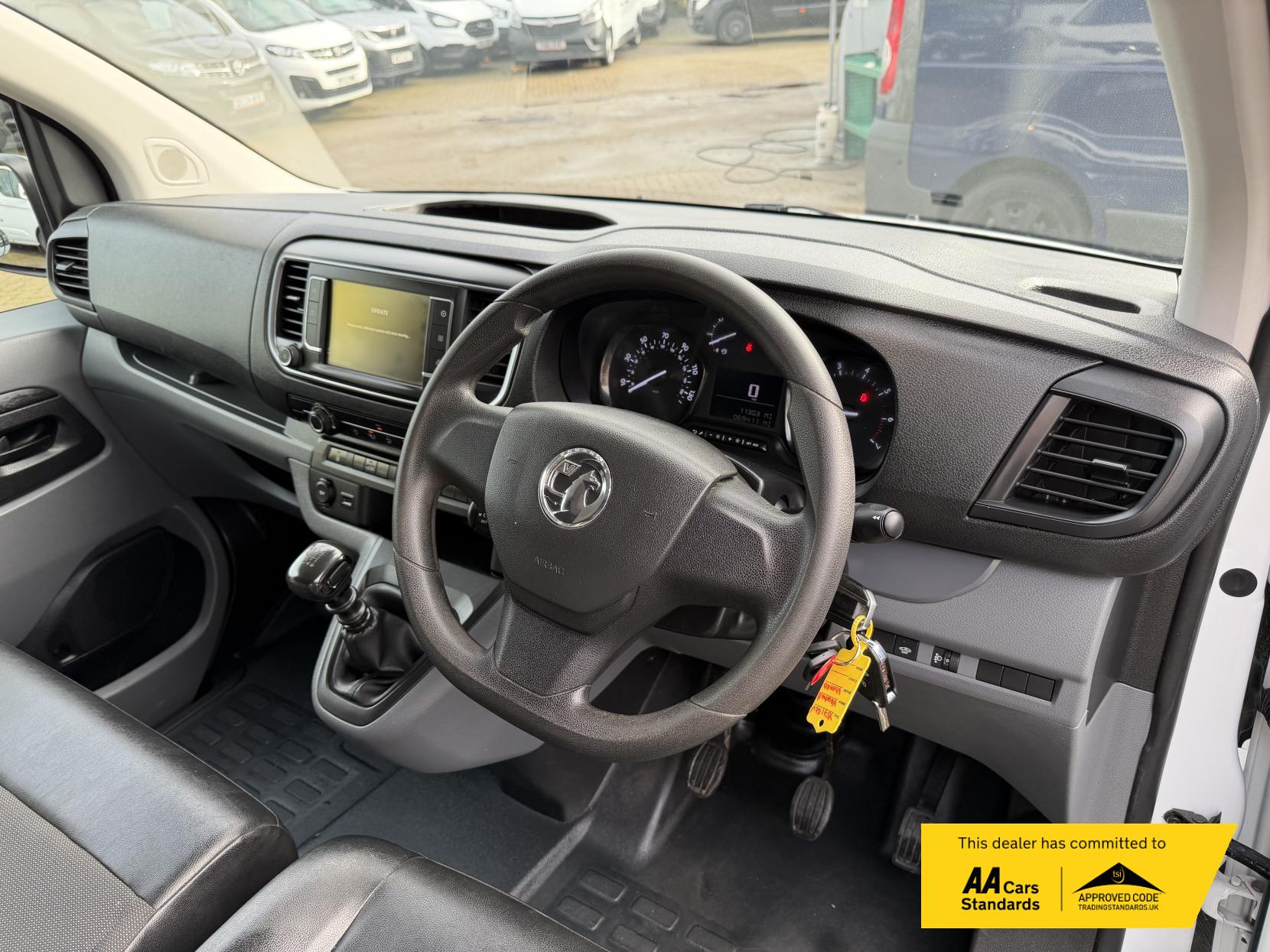 Vauxhall Vivaro 2.0 Turbo D 3100 Dynamic Panel Van 6dr Diesel Manual L2 H1 Euro 6 (s/s) (145 ps)