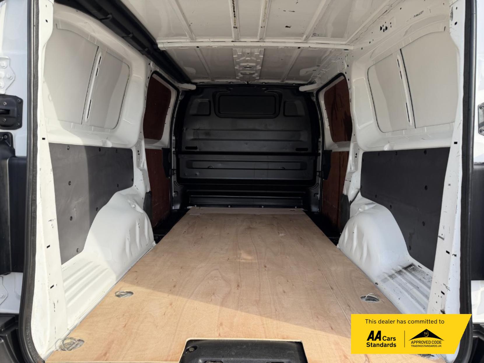 Vauxhall Vivaro 2.0 Turbo D 3100 Dynamic Panel Van 6dr Diesel Manual L2 H1 Euro 6 (s/s) (145 ps)