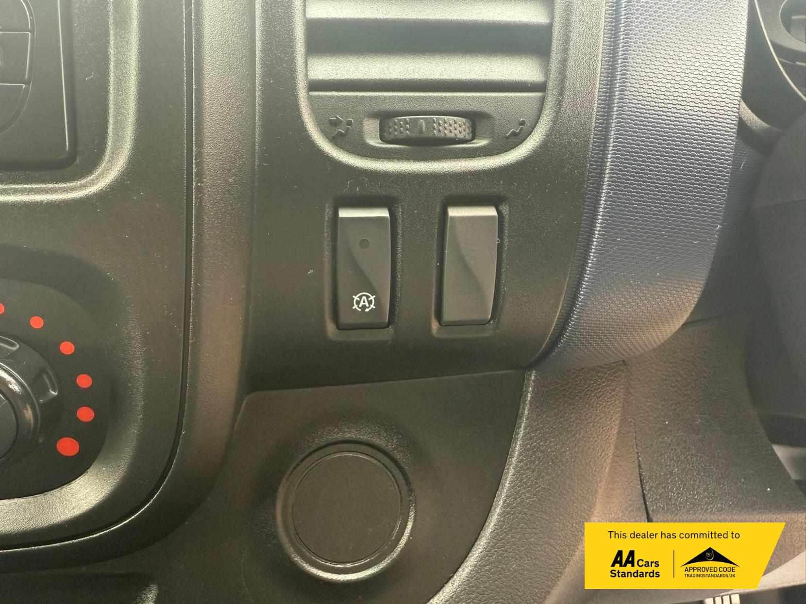 Vauxhall Vivaro 1.6 CDTi 2900 ecoFLEX Panel Van 5dr Diesel Manual L1 H1 Euro 5 (s/s) (90 ps)