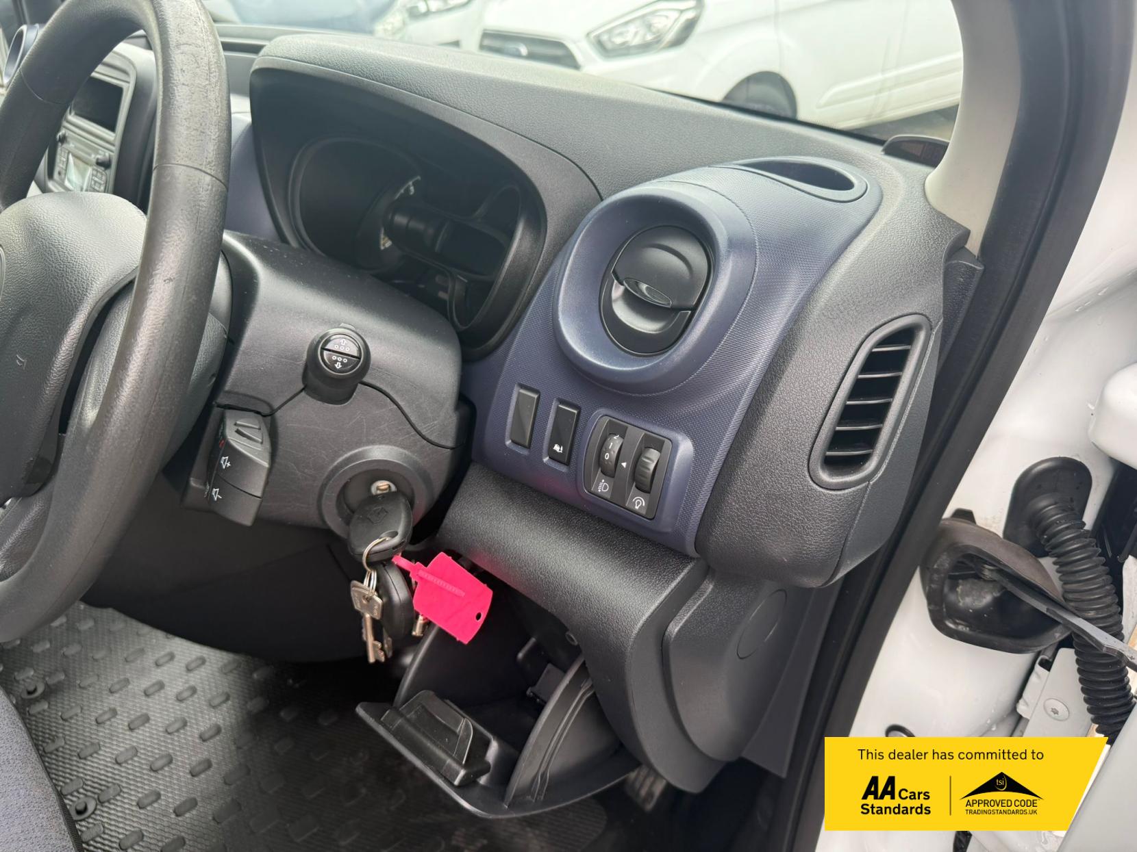 Vauxhall Vivaro 1.6 CDTi 2900 ecoFLEX Panel Van 5dr Diesel Manual L1 H1 Euro 5 (s/s) (90 ps)