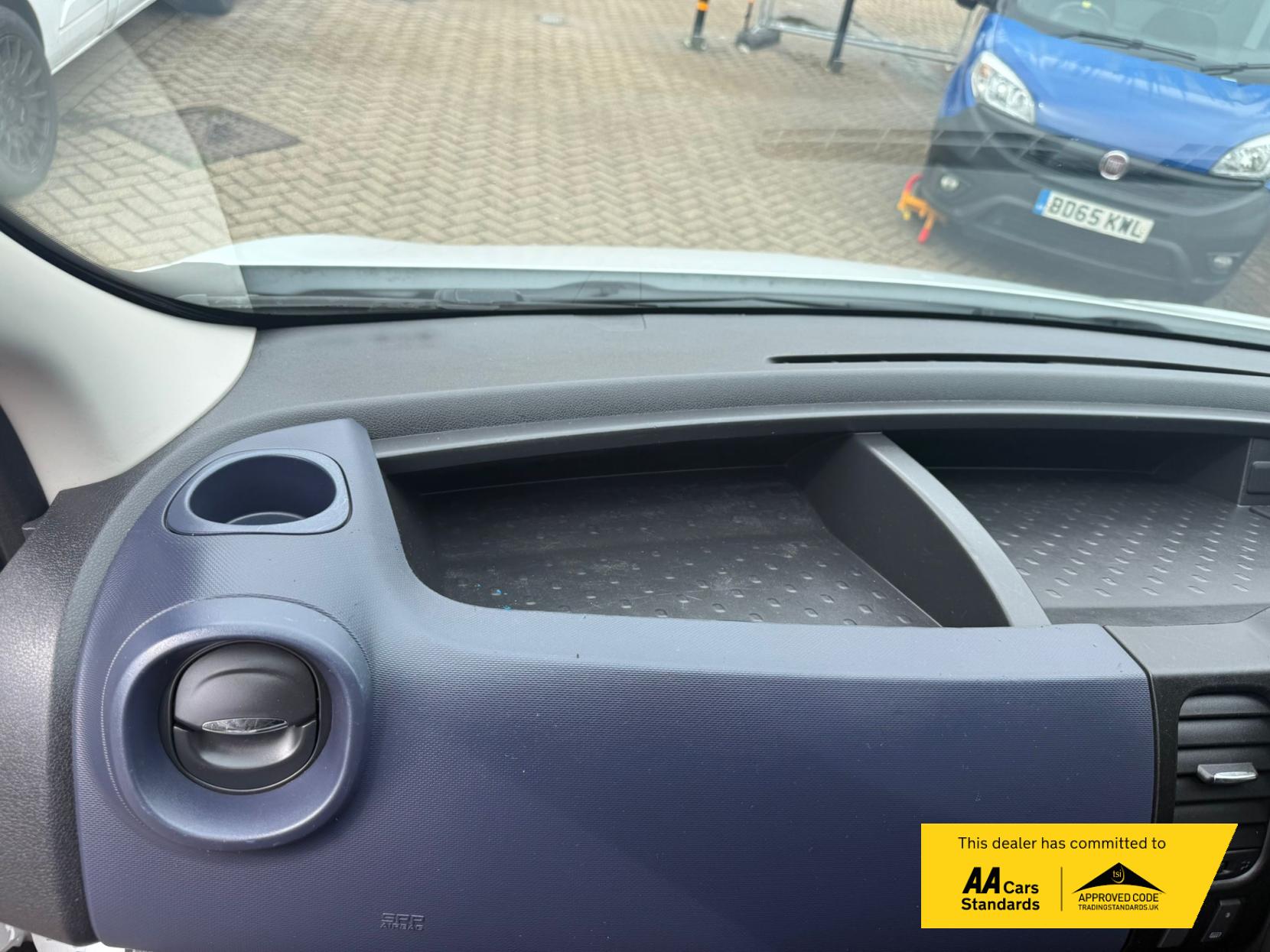 Vauxhall Vivaro 1.6 CDTi 2900 ecoFLEX Panel Van 5dr Diesel Manual L1 H1 Euro 5 (s/s) (90 ps)