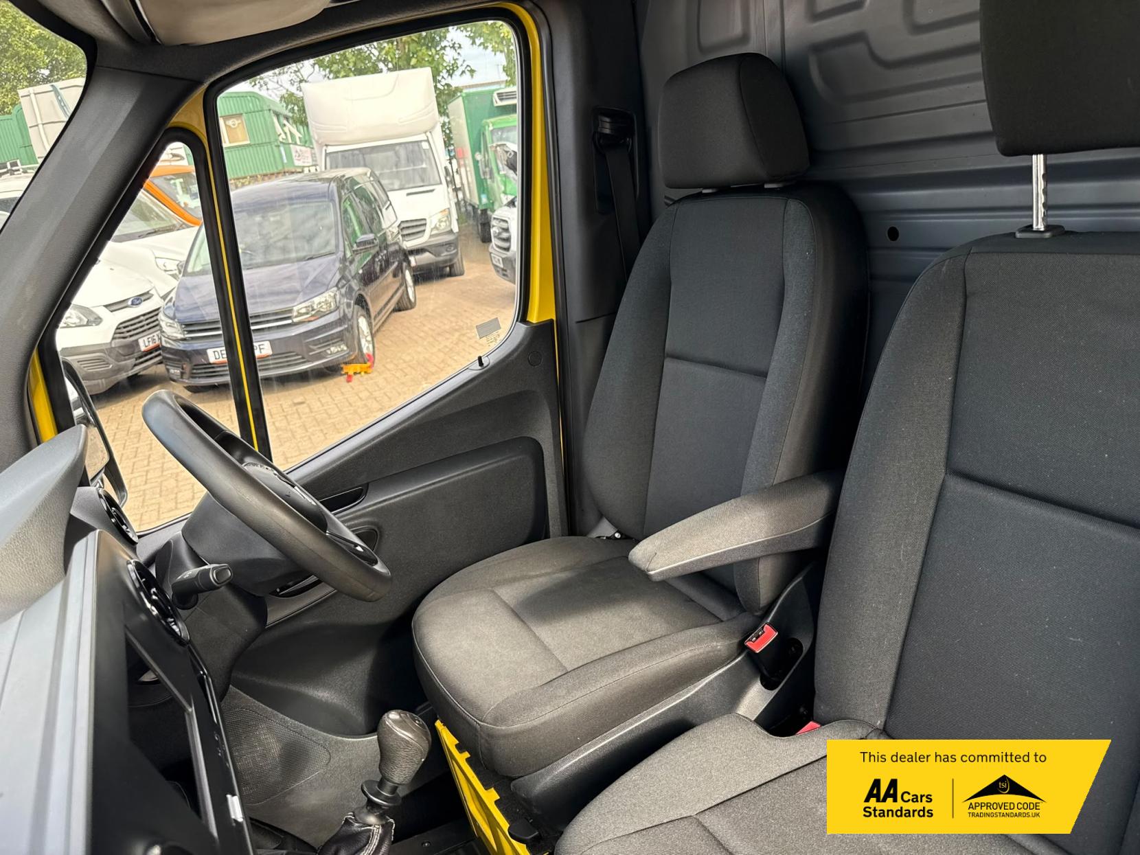 2019 Mercedes-Benz Sprinter 2.1 314 CDI Panel Van 5dr Diesel Manual FWD L2 H2 Euro 6 (143 ps) - Thumbnail 18