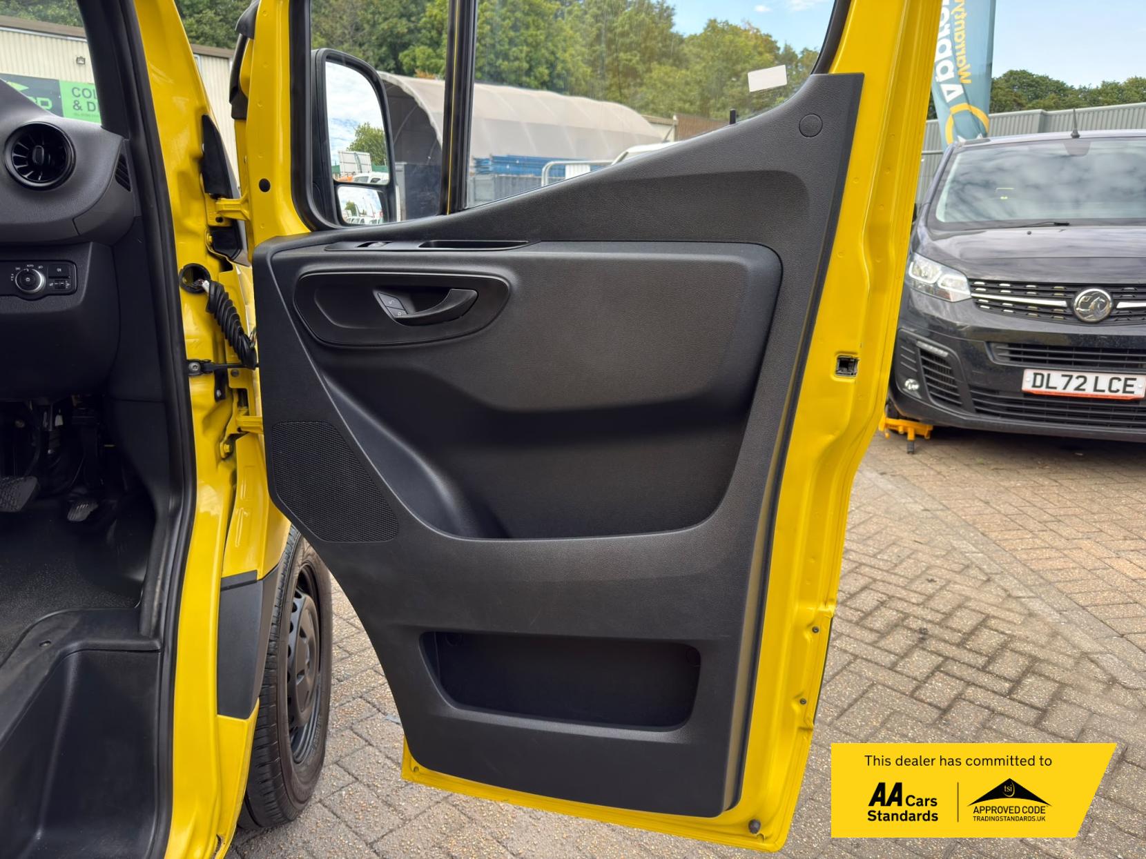 2019 Mercedes-Benz Sprinter 2.1 314 CDI Panel Van 5dr Diesel Manual FWD L2 H2 Euro 6 (143 ps) - Thumbnail 48
