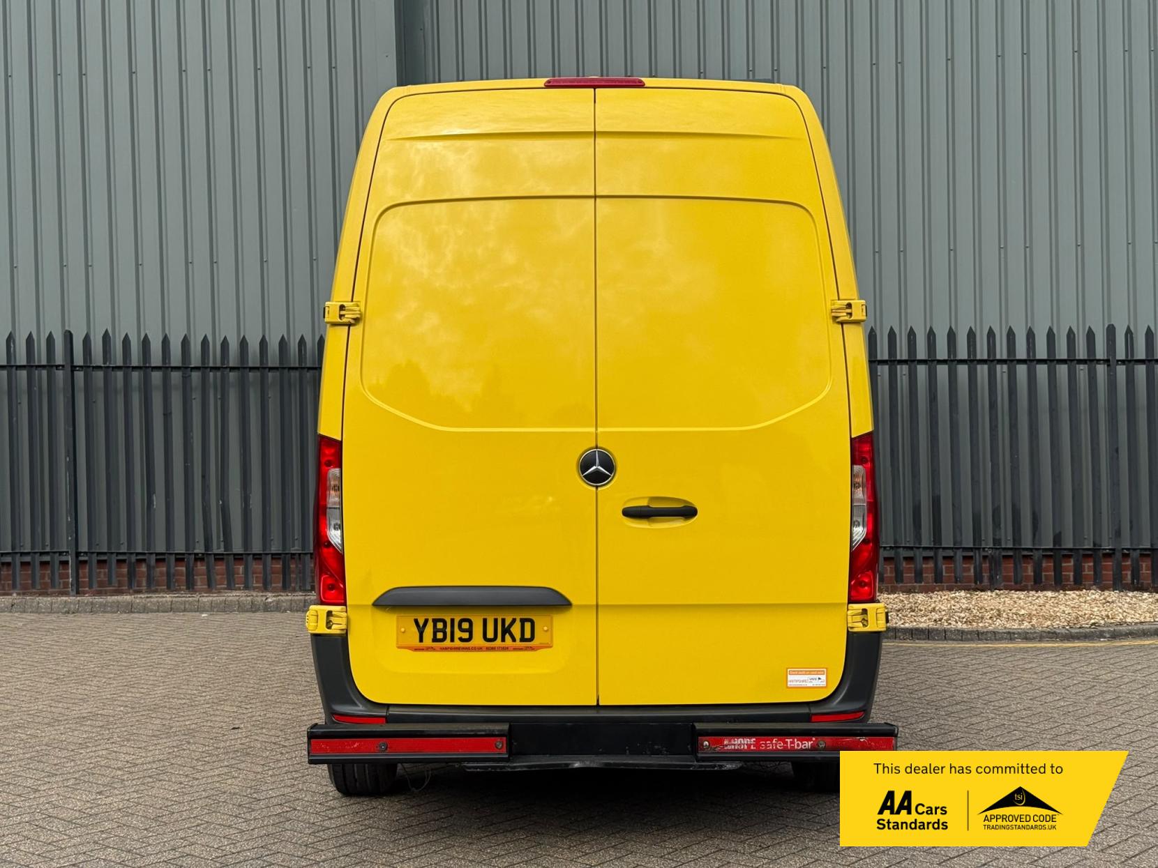 2019 Mercedes-Benz Sprinter 2.1 314 CDI Panel Van 5dr Diesel Manual FWD L2 H2 Euro 6 (143 ps) - Thumbnail 9
