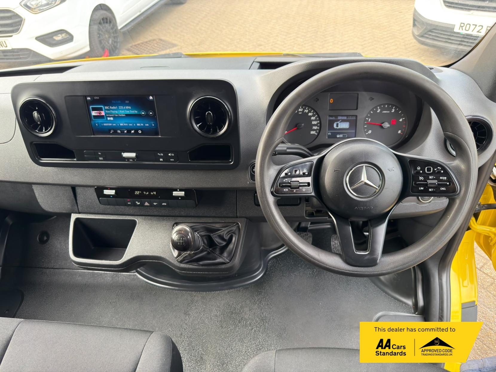 2019 Mercedes-Benz Sprinter 2.1 314 CDI Panel Van 5dr Diesel Manual FWD L2 H2 Euro 6 (143 ps) - Thumbnail 11