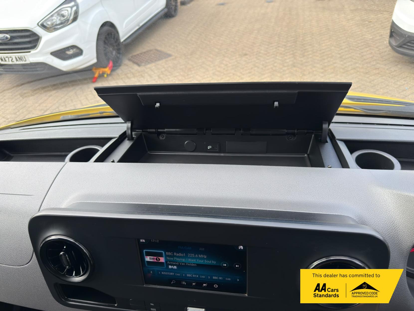 2019 Mercedes-Benz Sprinter 2.1 314 CDI Panel Van 5dr Diesel Manual FWD L2 H2 Euro 6 (143 ps) - Thumbnail 31