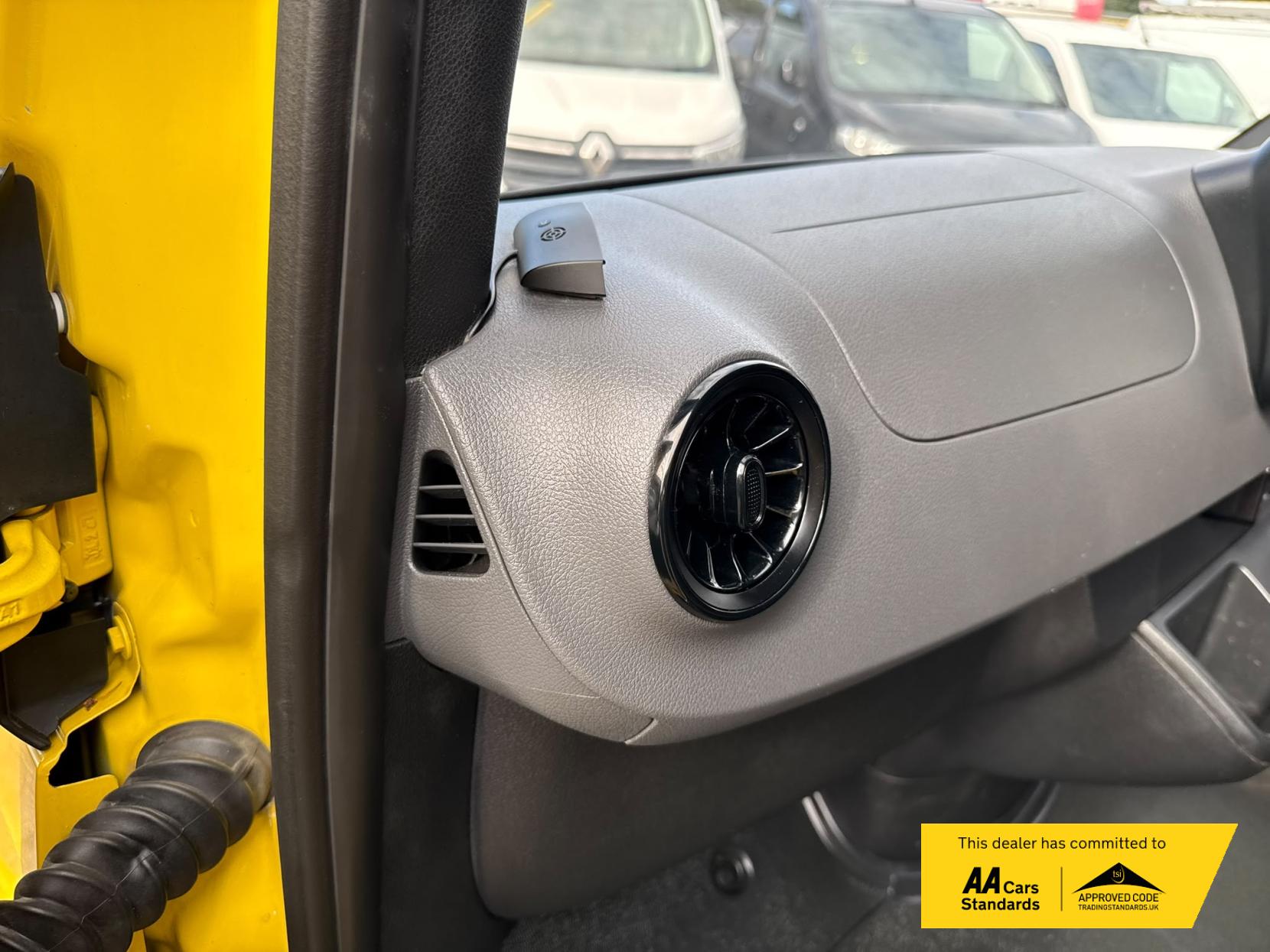 2019 Mercedes-Benz Sprinter 2.1 314 CDI Panel Van 5dr Diesel Manual FWD L2 H2 Euro 6 (143 ps) - Thumbnail 25