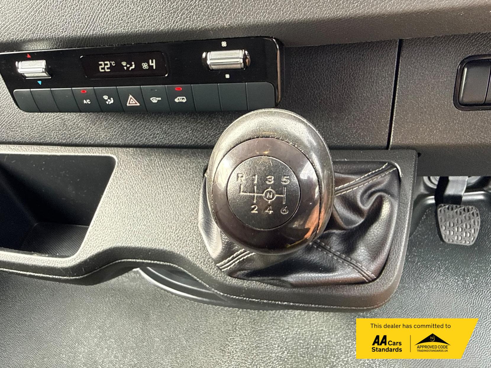 2019 Mercedes-Benz Sprinter 2.1 314 CDI Panel Van 5dr Diesel Manual FWD L2 H2 Euro 6 (143 ps) - Thumbnail 39