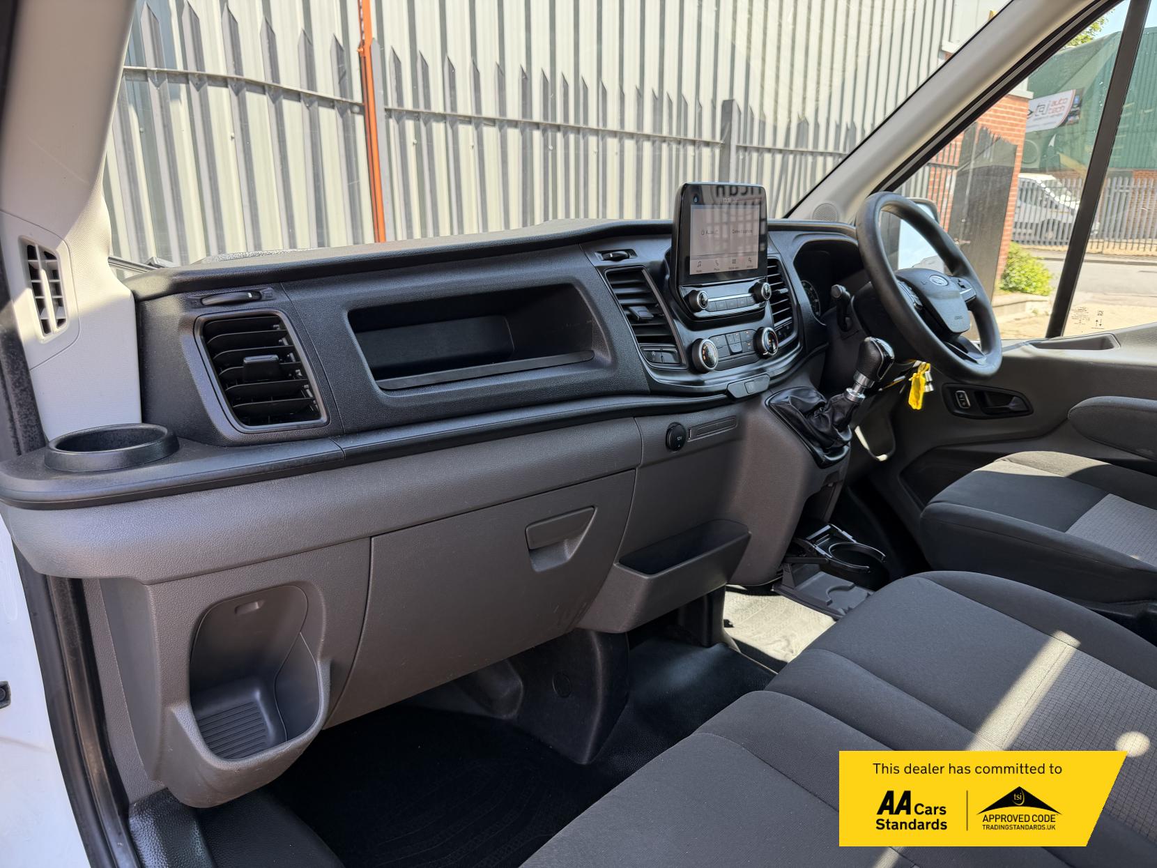 2022 Ford Transit 2.0 350 EcoBlue Leader Tipper 2dr Diesel Manual RWD L2 Euro 6 (s/s) (1-Stop) (130 ps) - Thumbnail 25